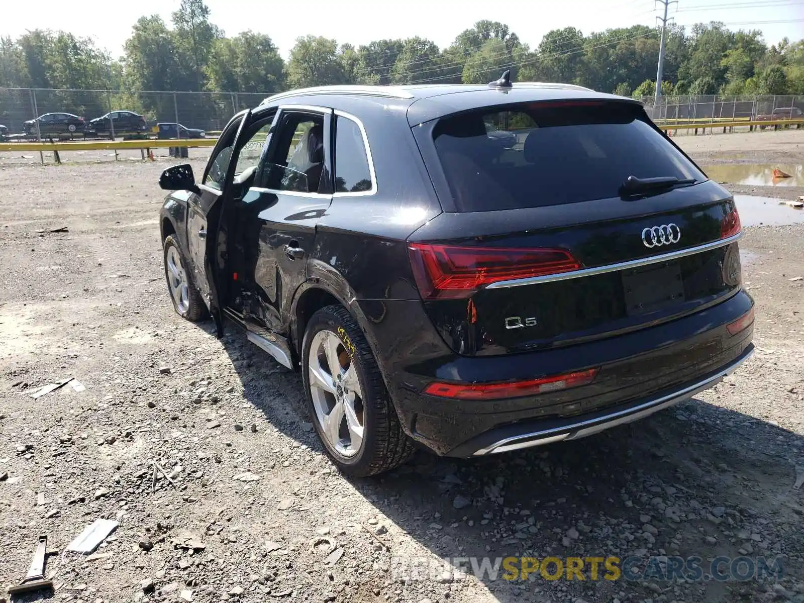 3 Фотография поврежденного автомобиля WA1AAAFY8M2026001 AUDI Q5 2021