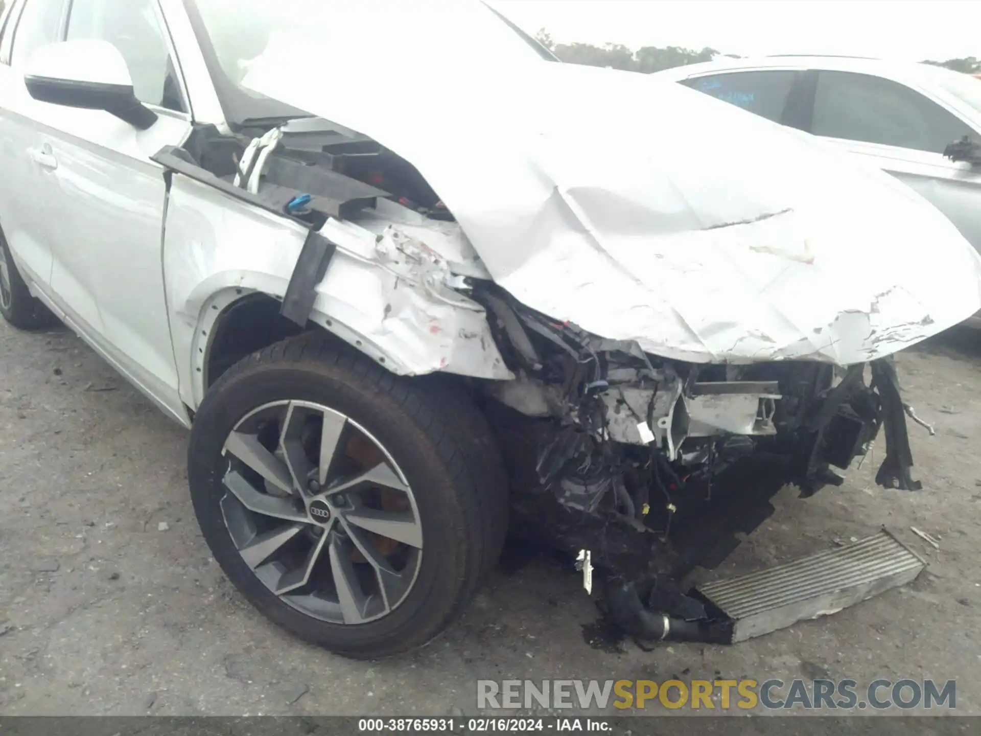 17 Photograph of a damaged car WA1AAAFY8M2131007 AUDI Q5 2021