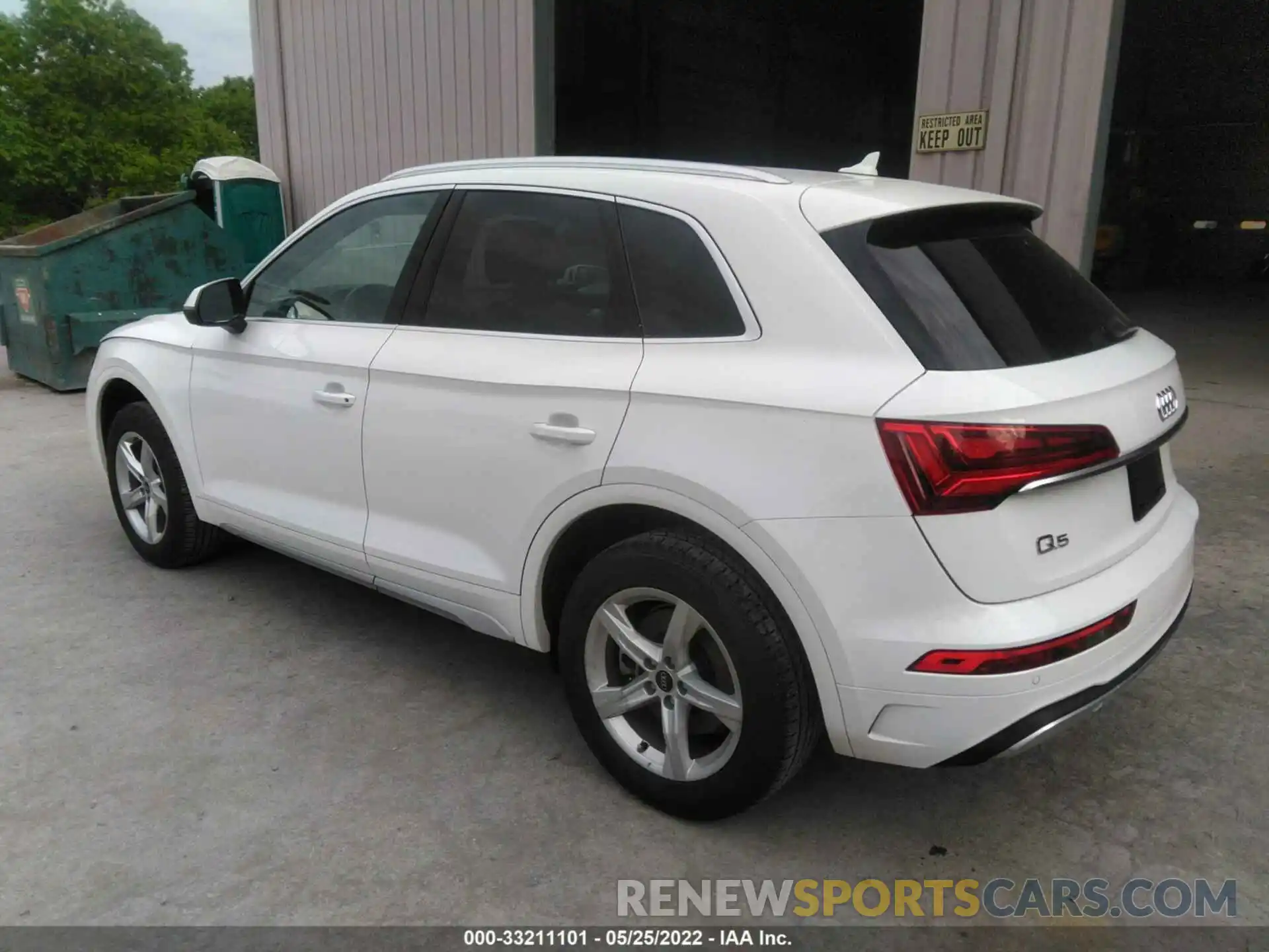 3 Photograph of a damaged car WA1AAAFY9M2002483 AUDI Q5 2021