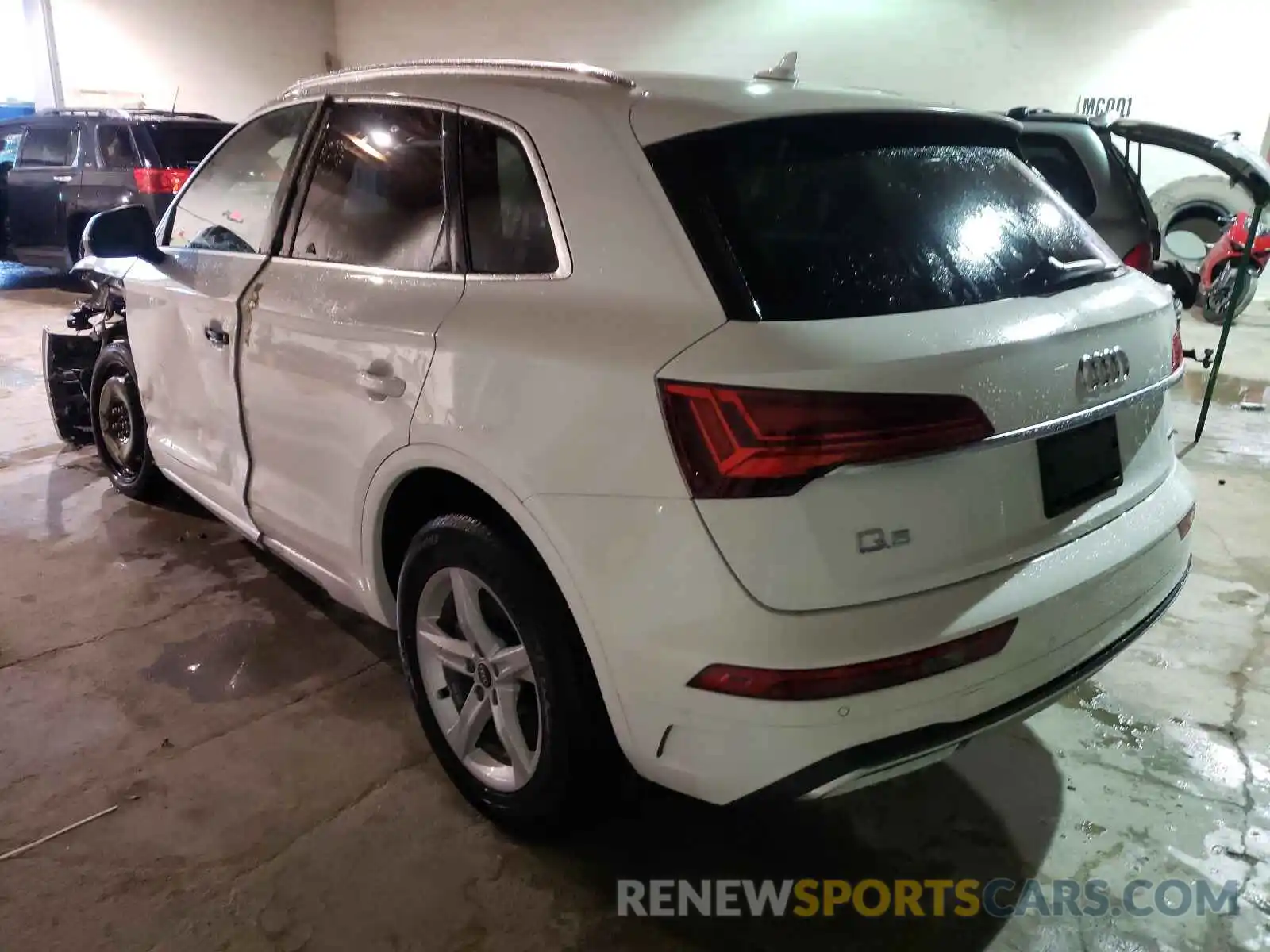 3 Photograph of a damaged car WA1AAAFY9M2003567 AUDI Q5 2021