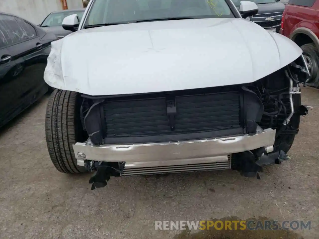 9 Photograph of a damaged car WA1AAAFY9M2023432 AUDI Q5 2021