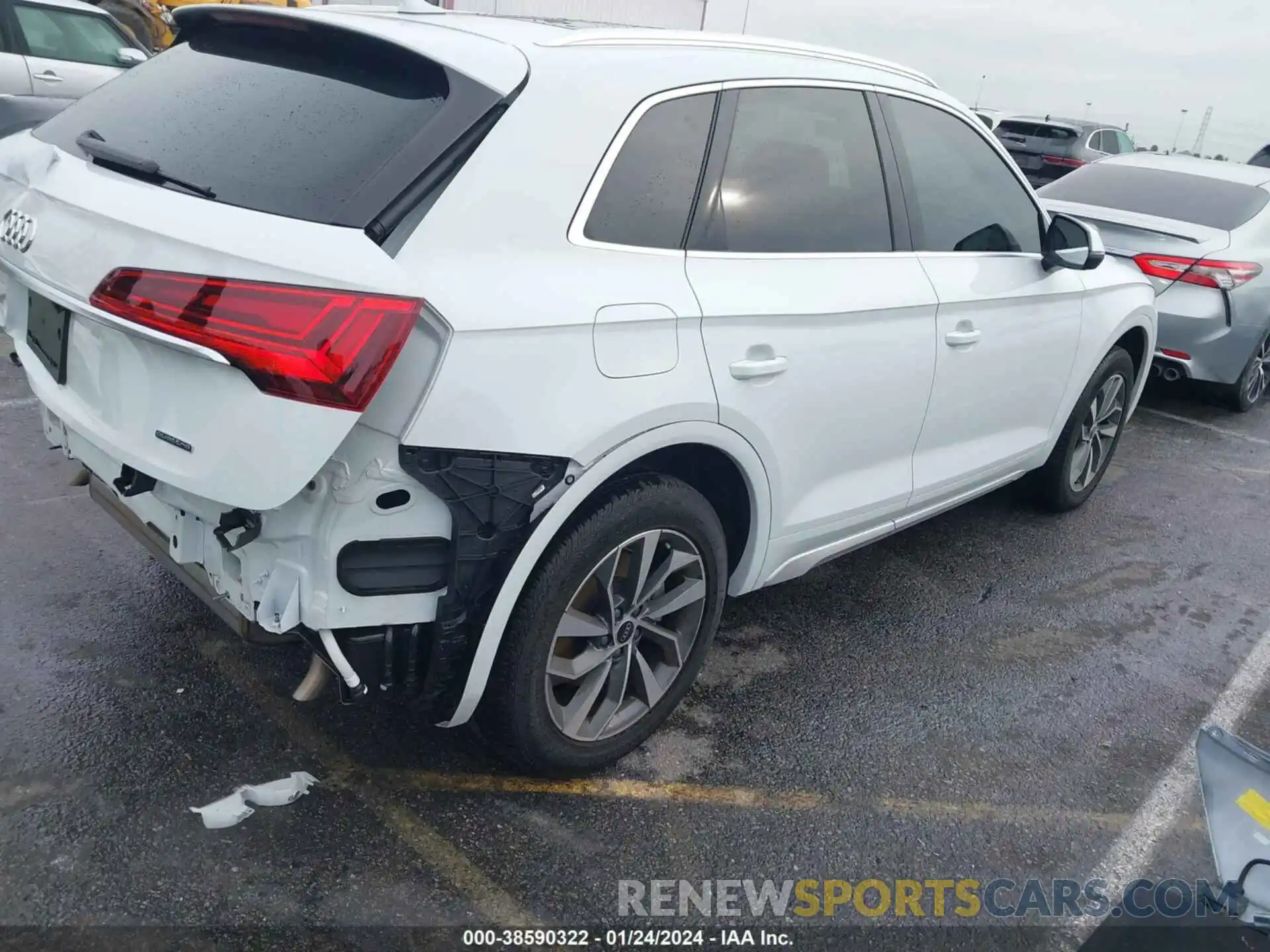 4 Photograph of a damaged car WA1AAAFY9M2032387 AUDI Q5 2021