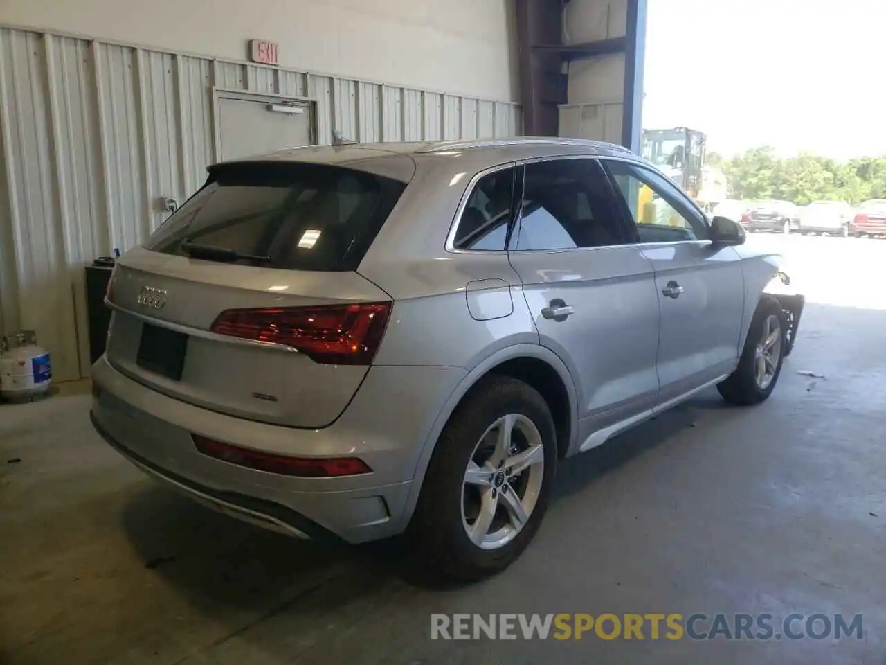 4 Photograph of a damaged car WA1AAAFY9M2098440 AUDI Q5 2021