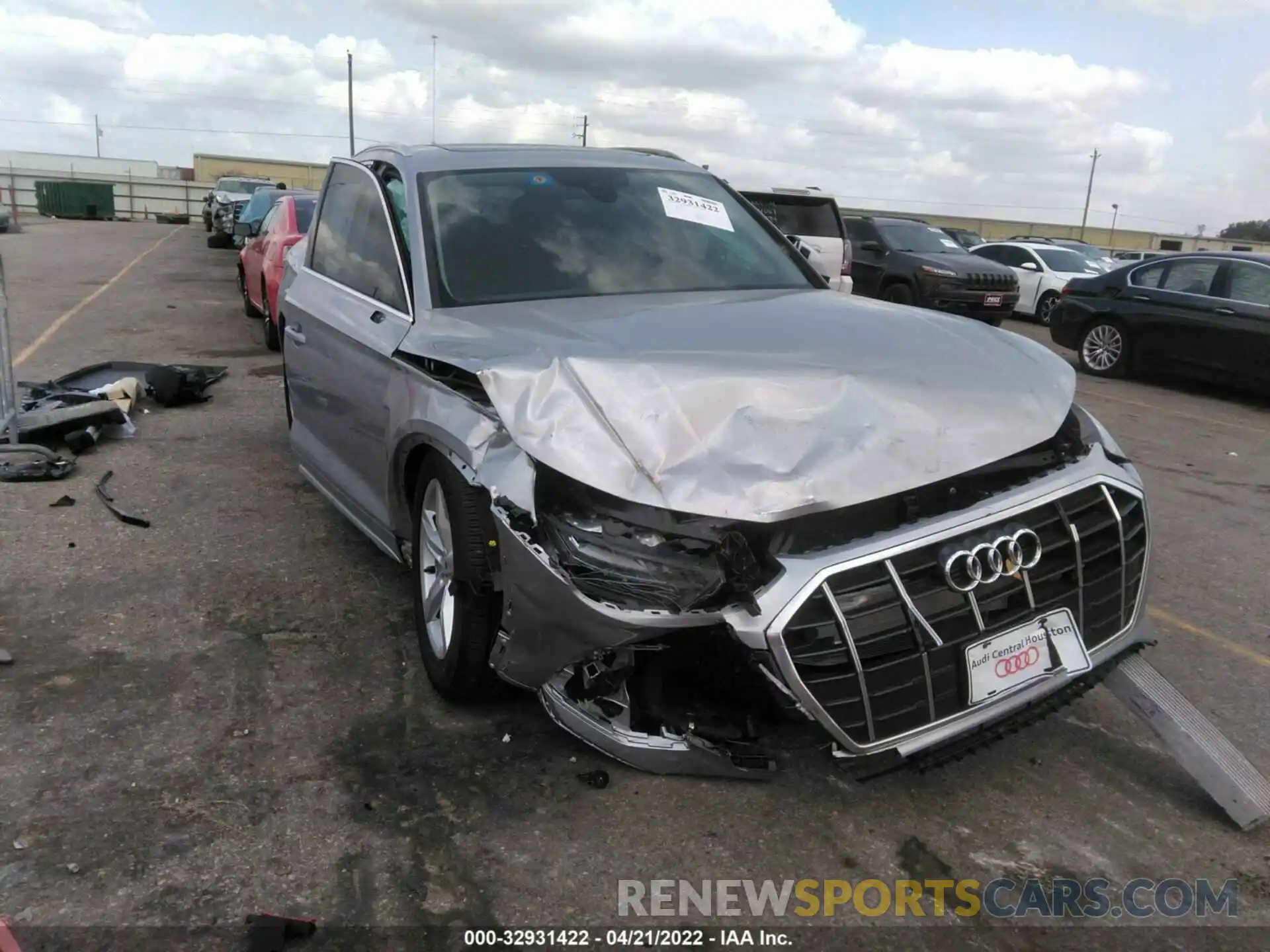 1 Photograph of a damaged car WA1AAAFY9M2098566 AUDI Q5 2021