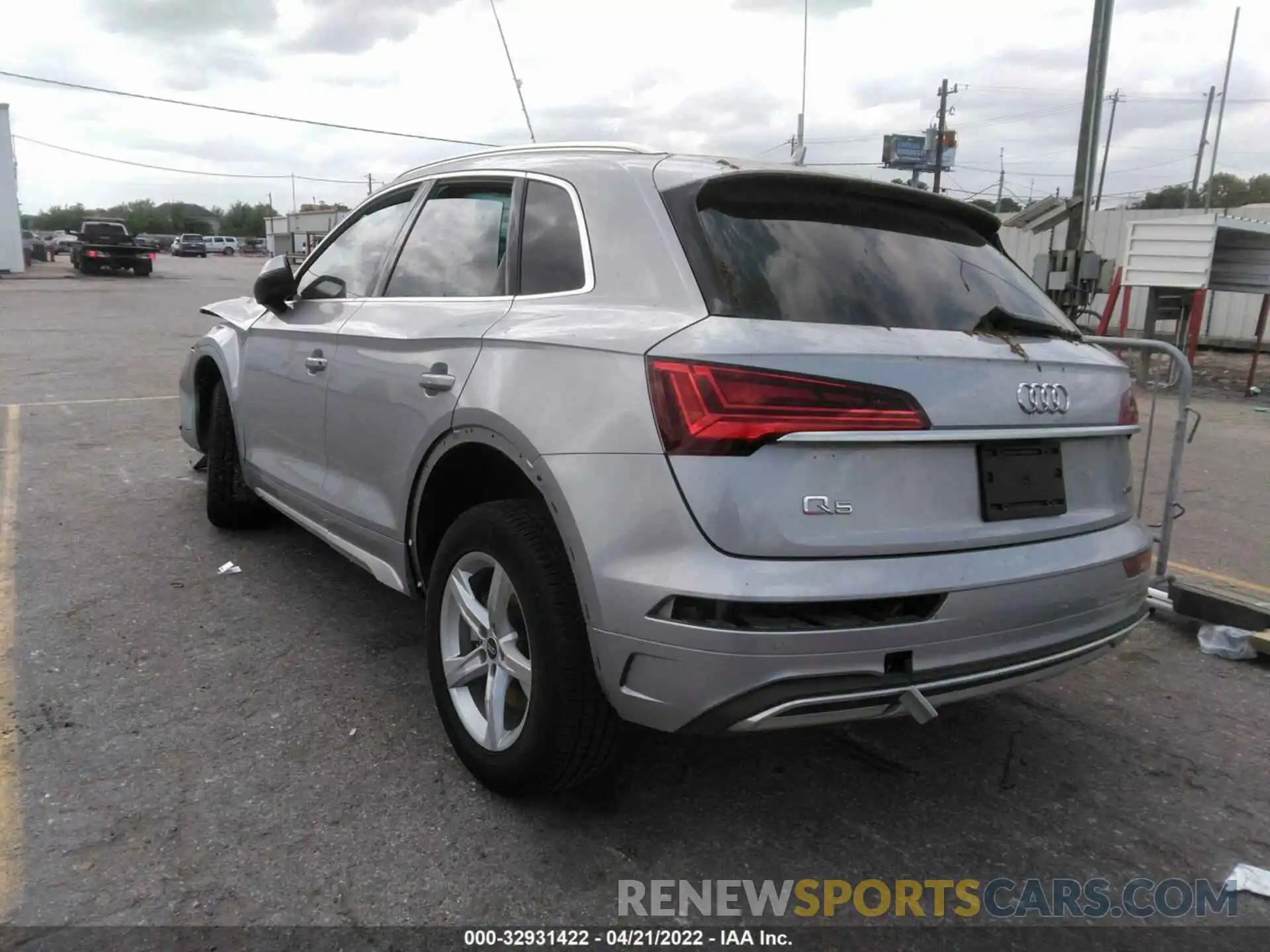 3 Photograph of a damaged car WA1AAAFY9M2098566 AUDI Q5 2021