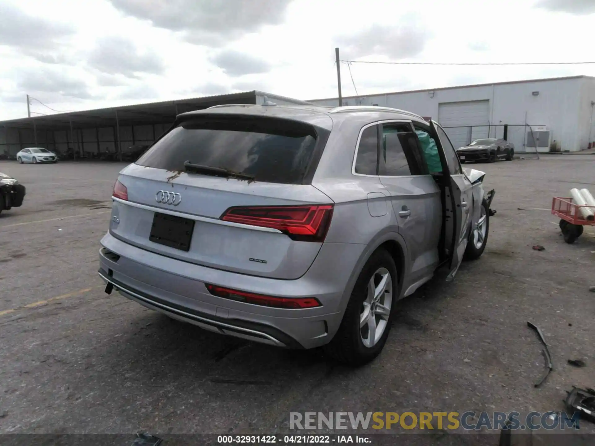 4 Photograph of a damaged car WA1AAAFY9M2098566 AUDI Q5 2021