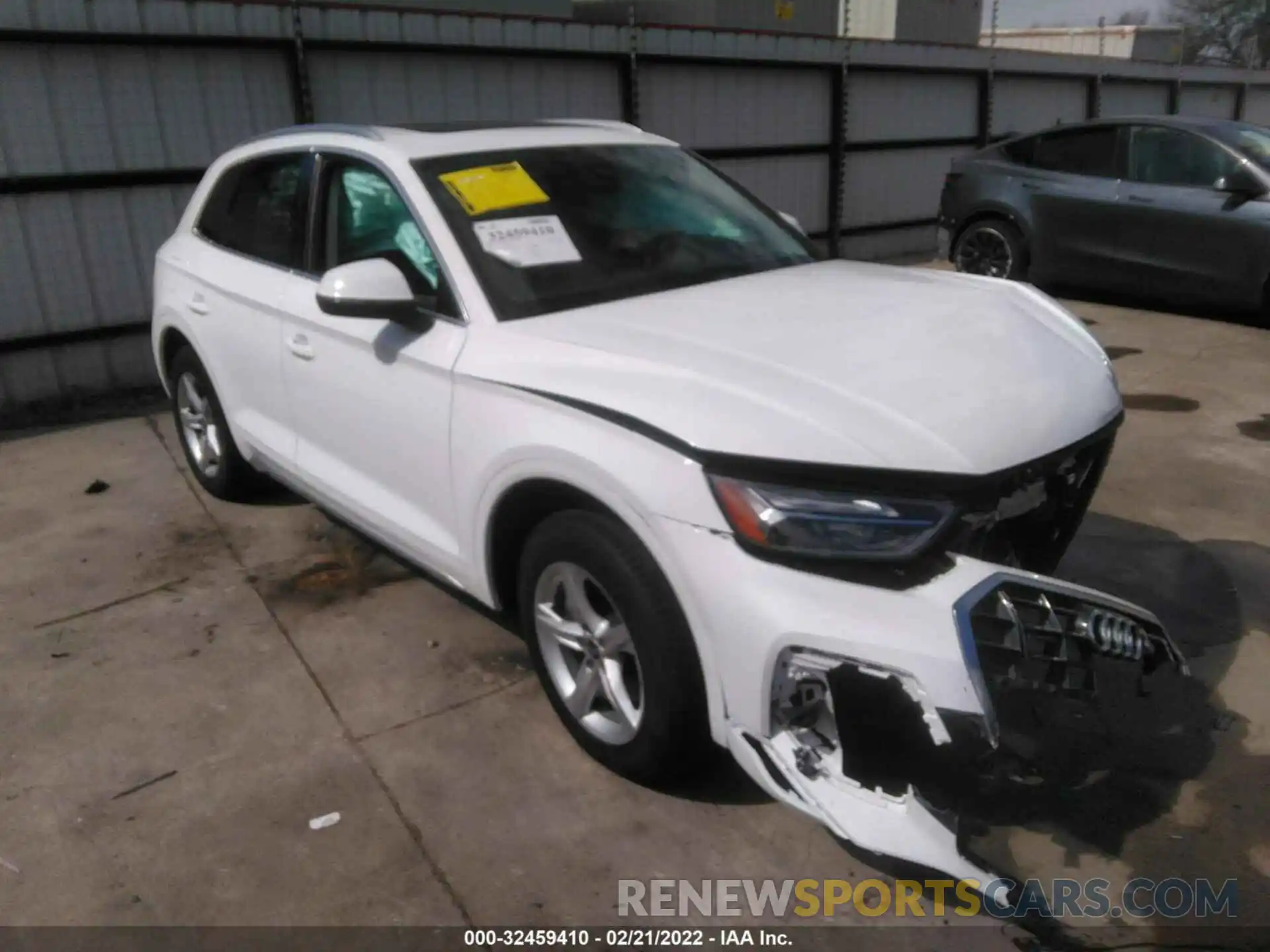 1 Photograph of a damaged car WA1AAAFYXM2024895 AUDI Q5 2021