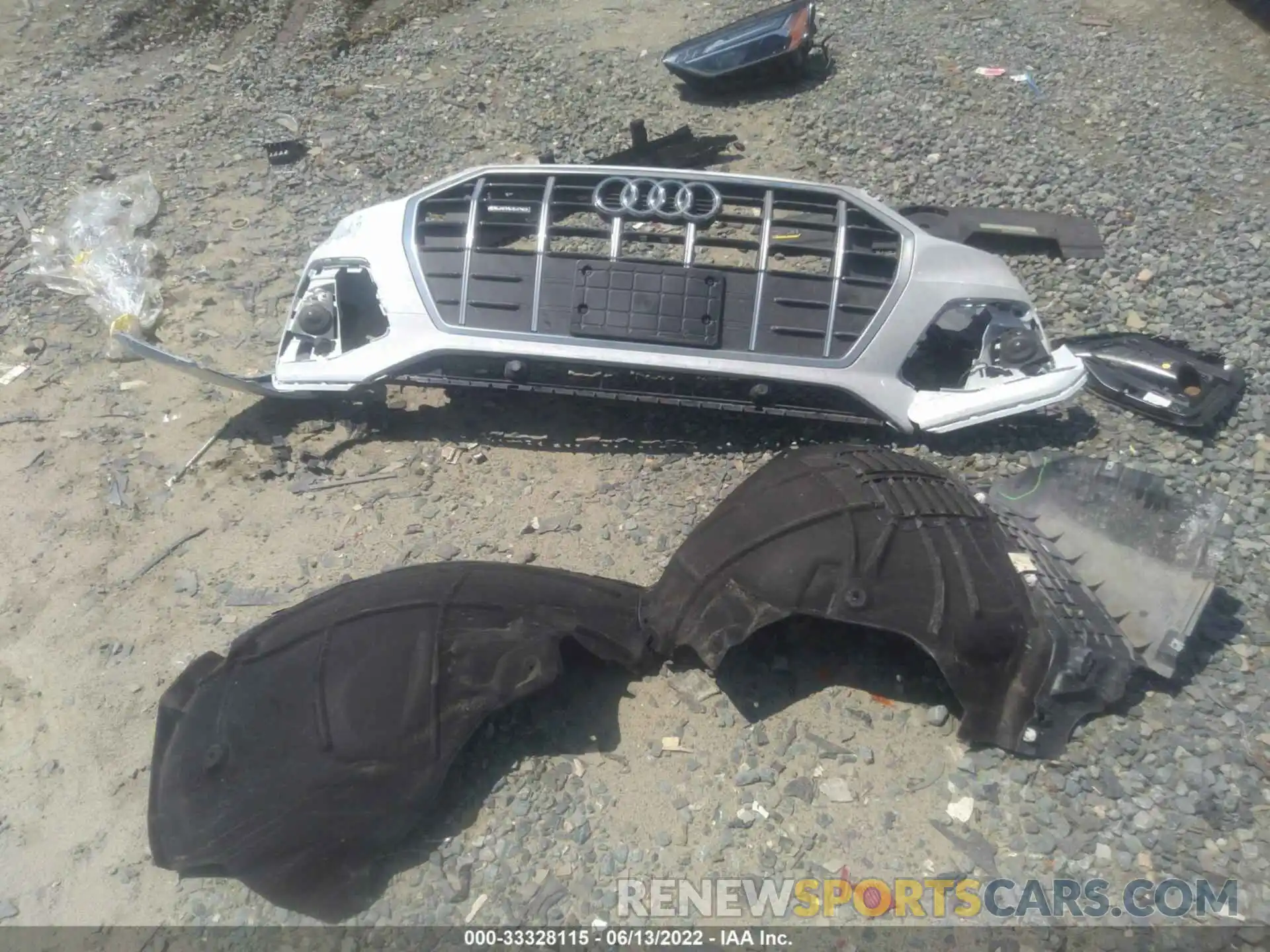 12 Photograph of a damaged car WA1AAAFYXM2044113 AUDI Q5 2021