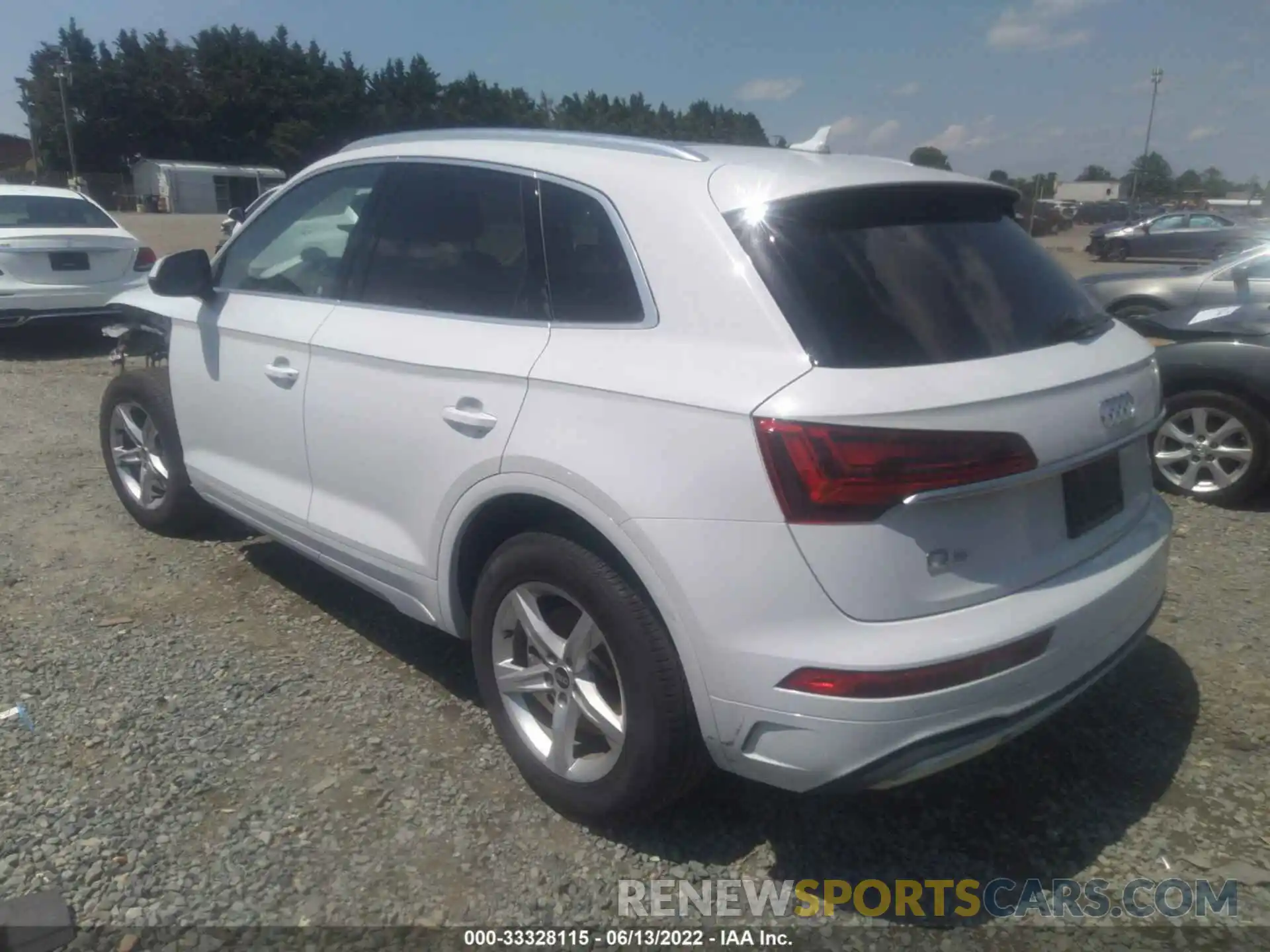 3 Photograph of a damaged car WA1AAAFYXM2044113 AUDI Q5 2021