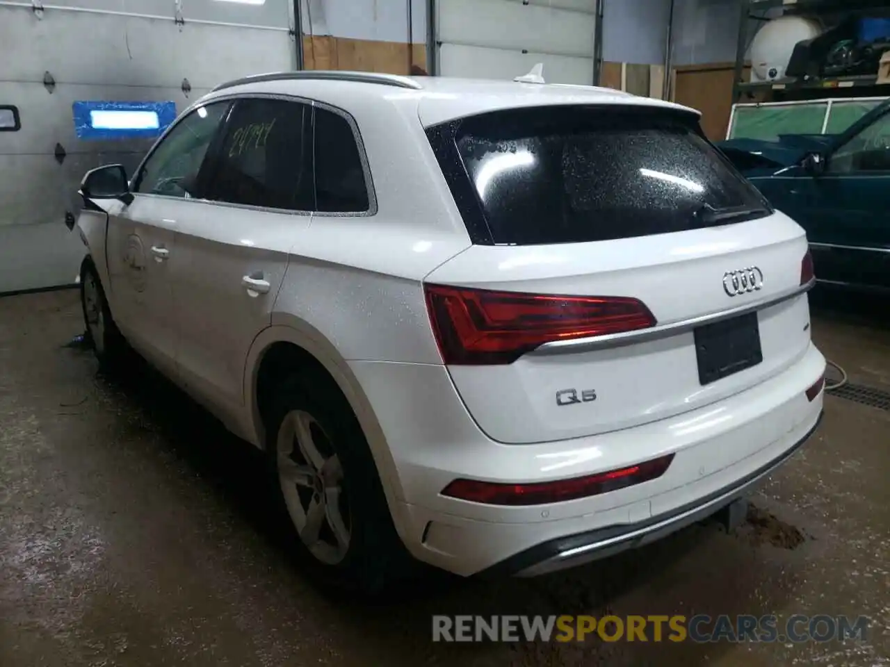 3 Фотография поврежденного автомобиля WA1AAAFYXM2061543 AUDI Q5 2021