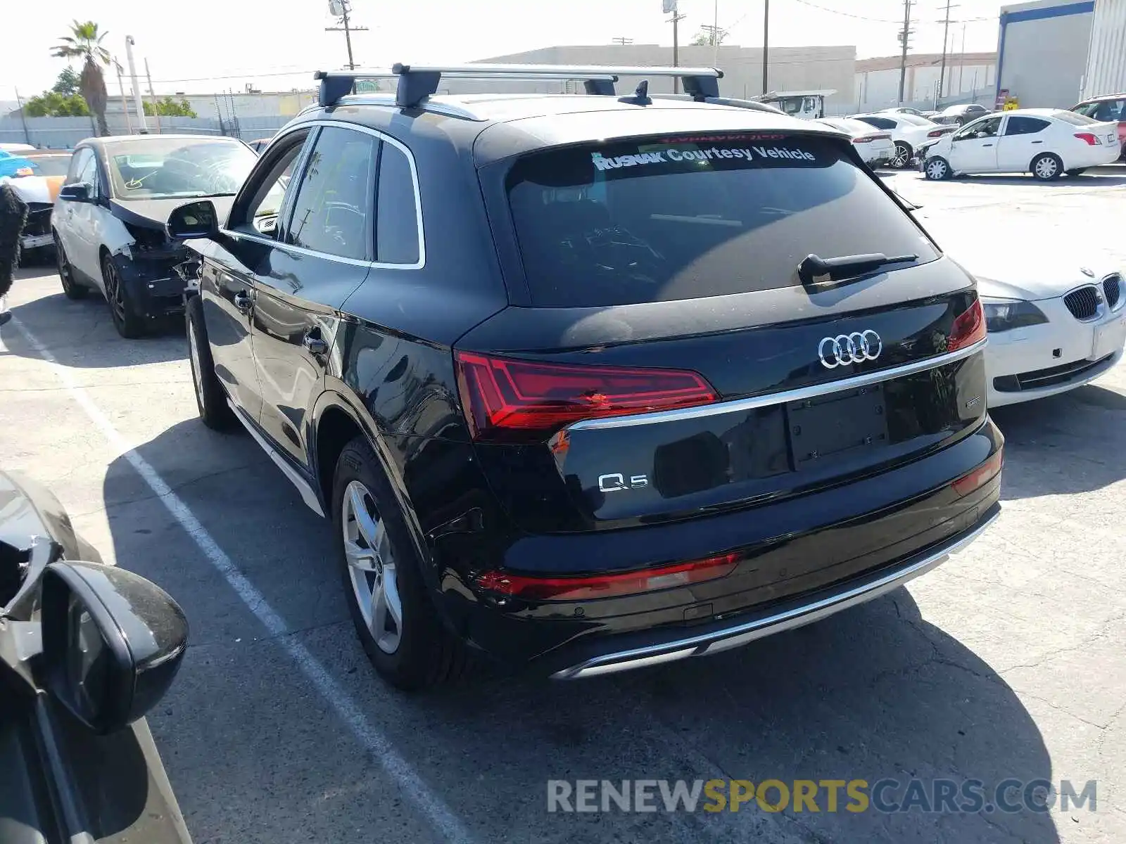 3 Photograph of a damaged car WA1AAAFYXM2063602 AUDI Q5 2021