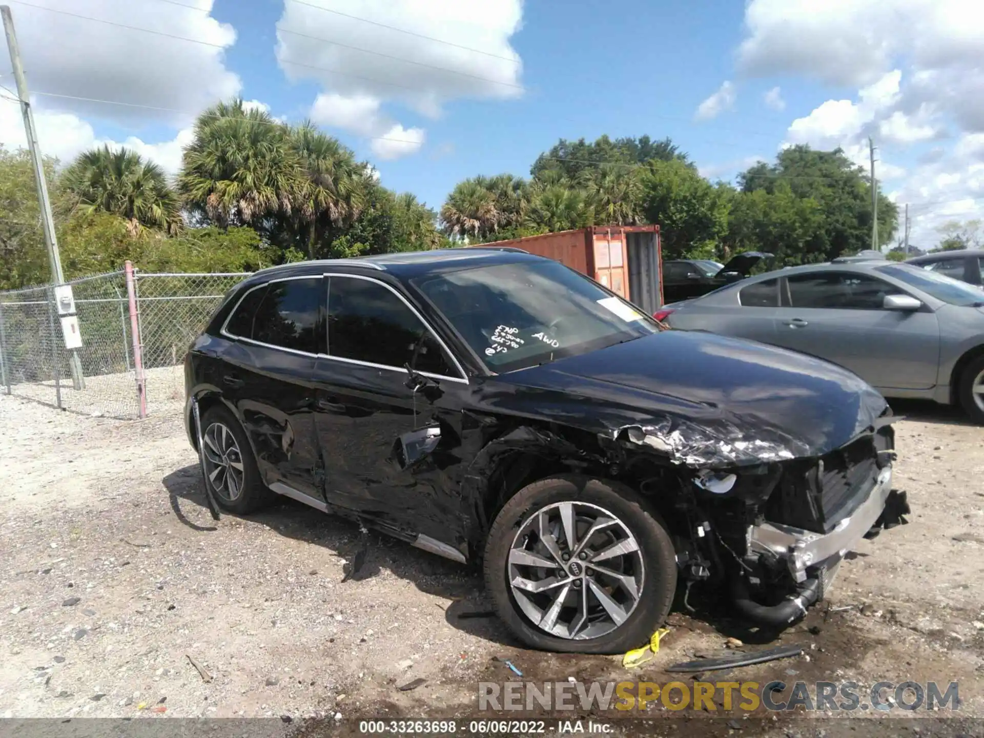 1 Photograph of a damaged car WA1AAAFYXM2097698 AUDI Q5 2021