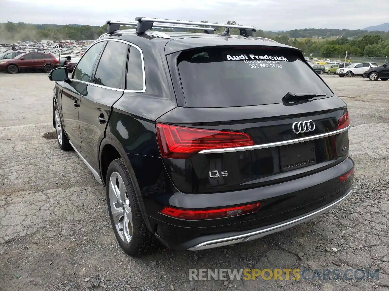 3 Photograph of a damaged car WA1BAAFY0M2013117 AUDI Q5 2021