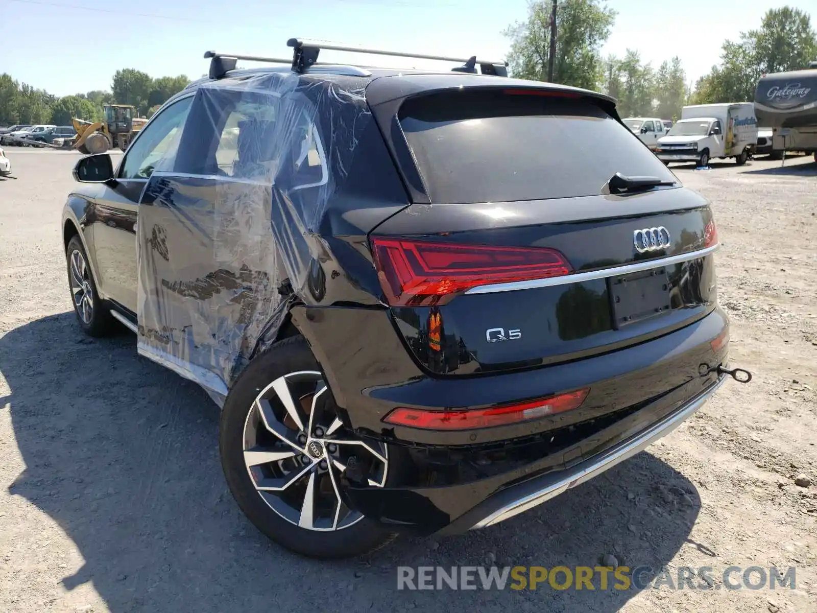 3 Фотография поврежденного автомобиля WA1BAAFY0M2017068 AUDI Q5 2021