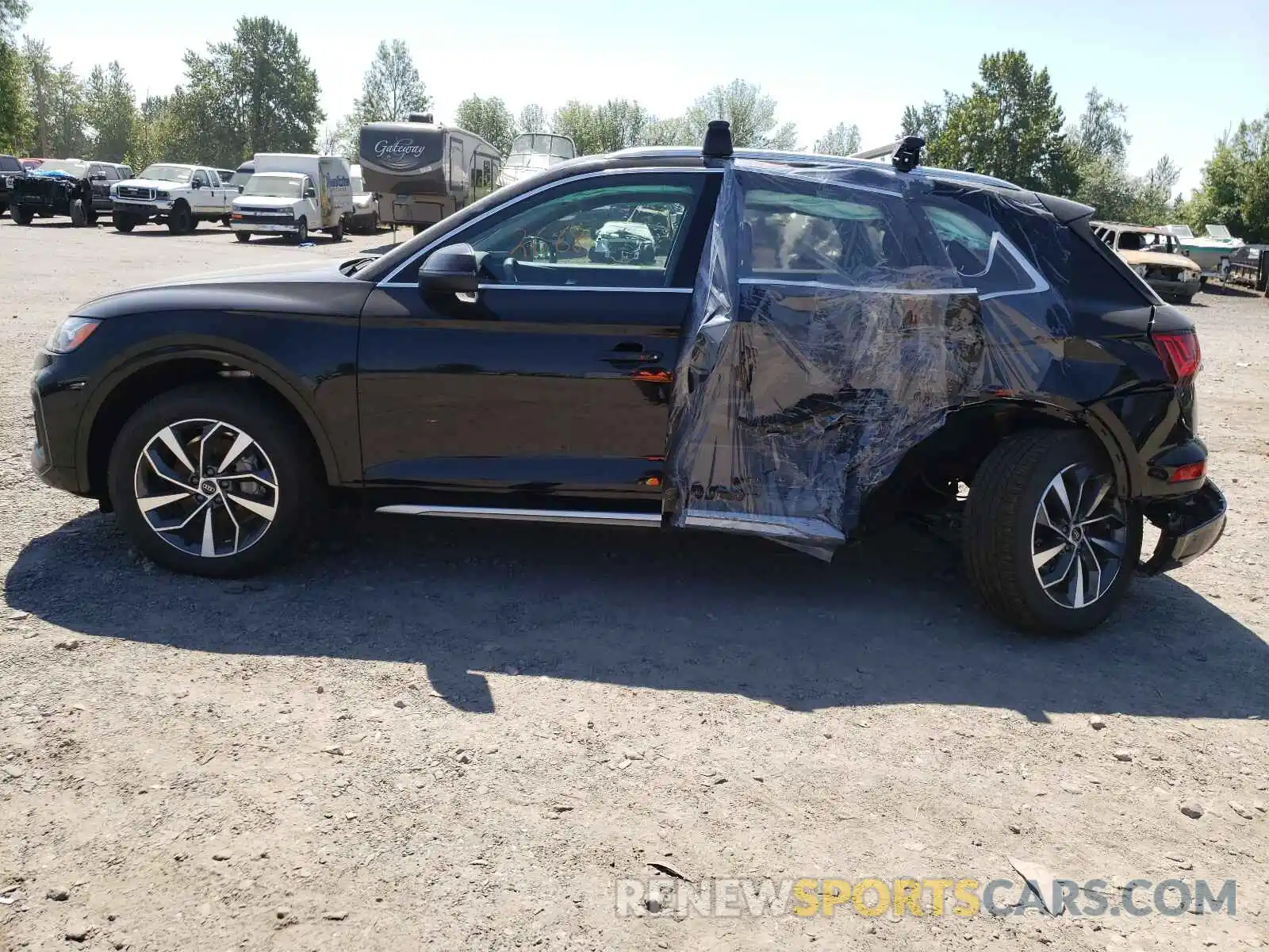 9 Photograph of a damaged car WA1BAAFY0M2017068 AUDI Q5 2021