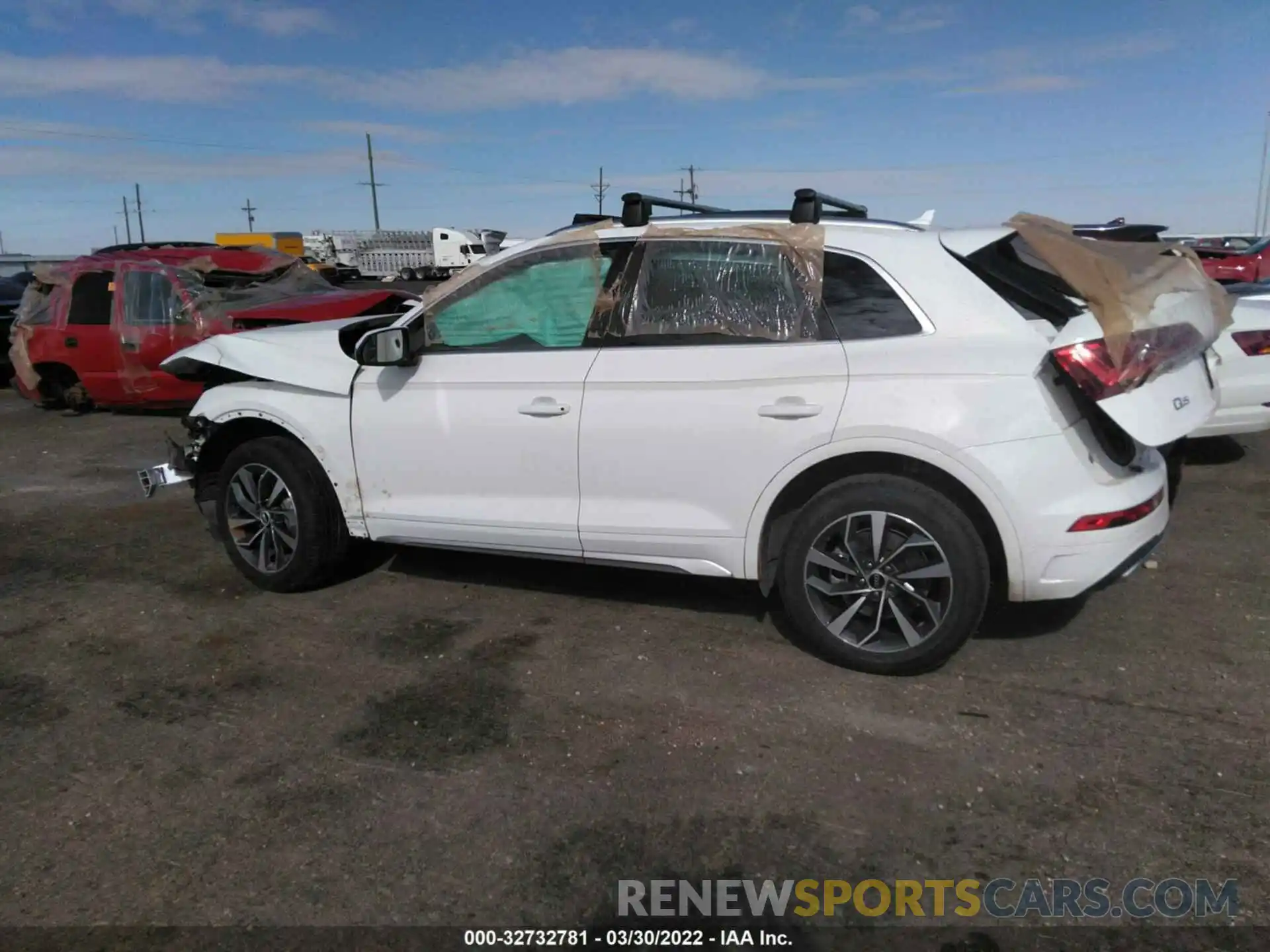 3 Photograph of a damaged car WA1BAAFY0M2023064 AUDI Q5 2021