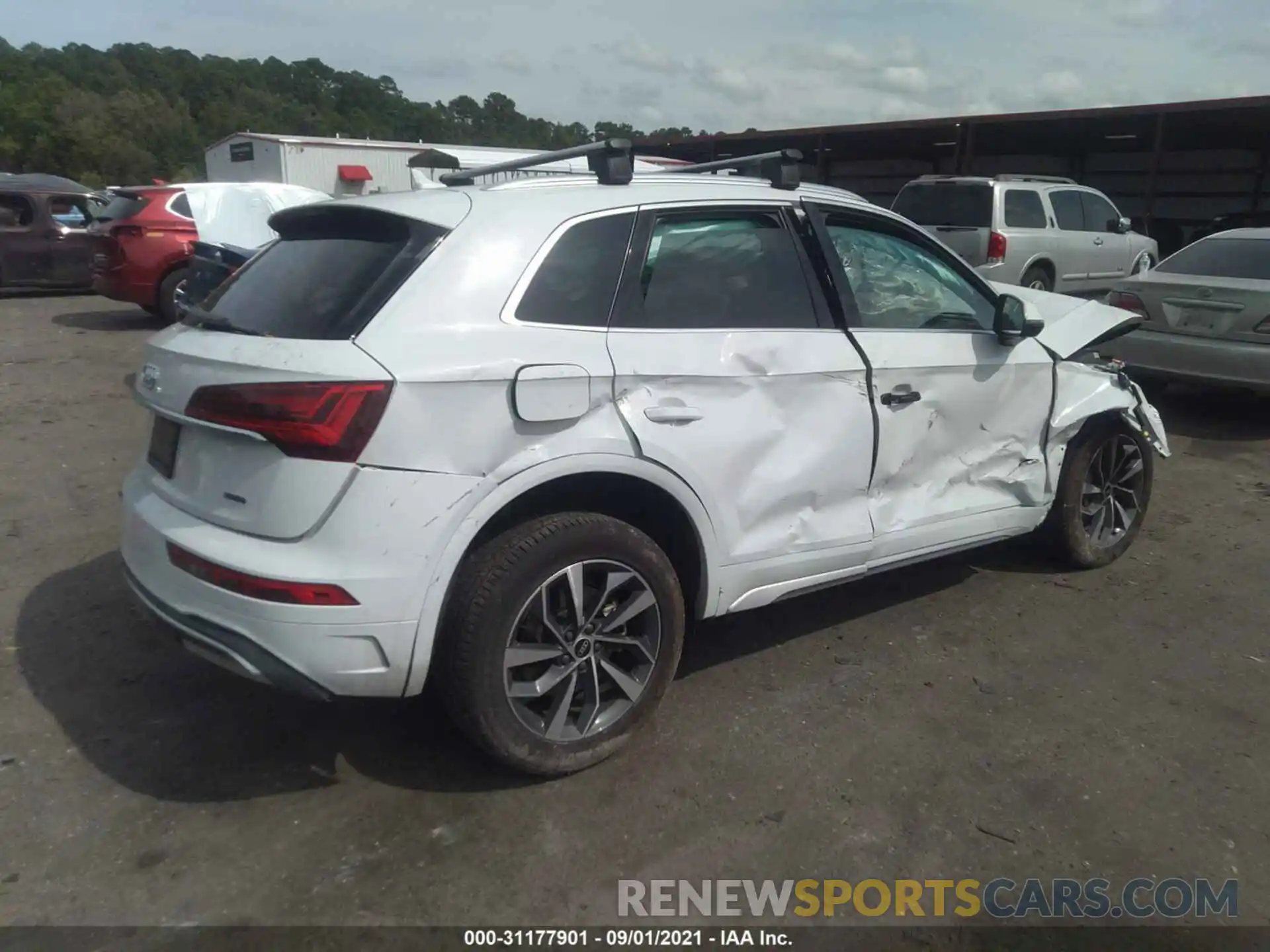 4 Photograph of a damaged car WA1BAAFY0M2023954 AUDI Q5 2021