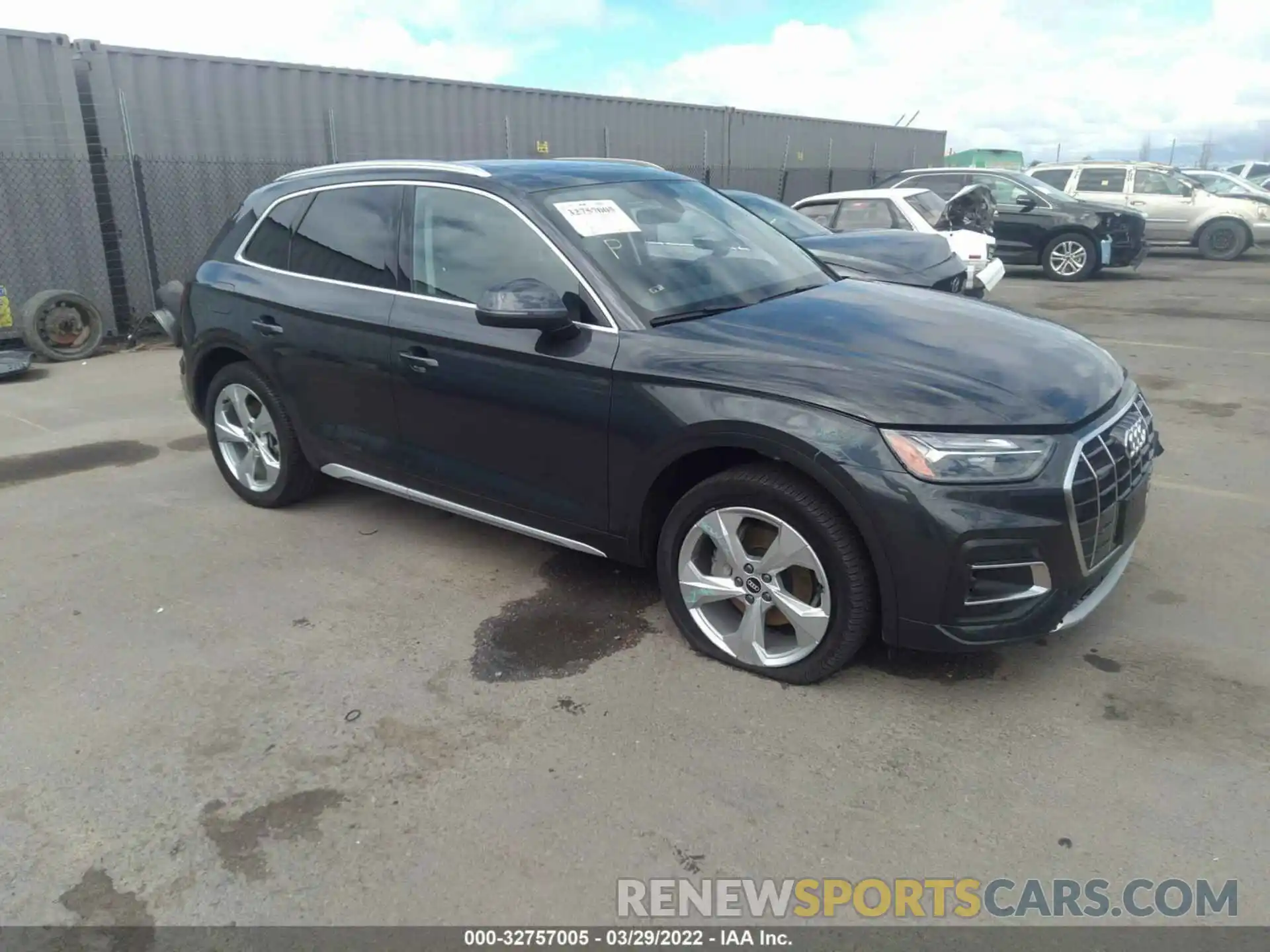 1 Photograph of a damaged car WA1BAAFY0M2025798 AUDI Q5 2021