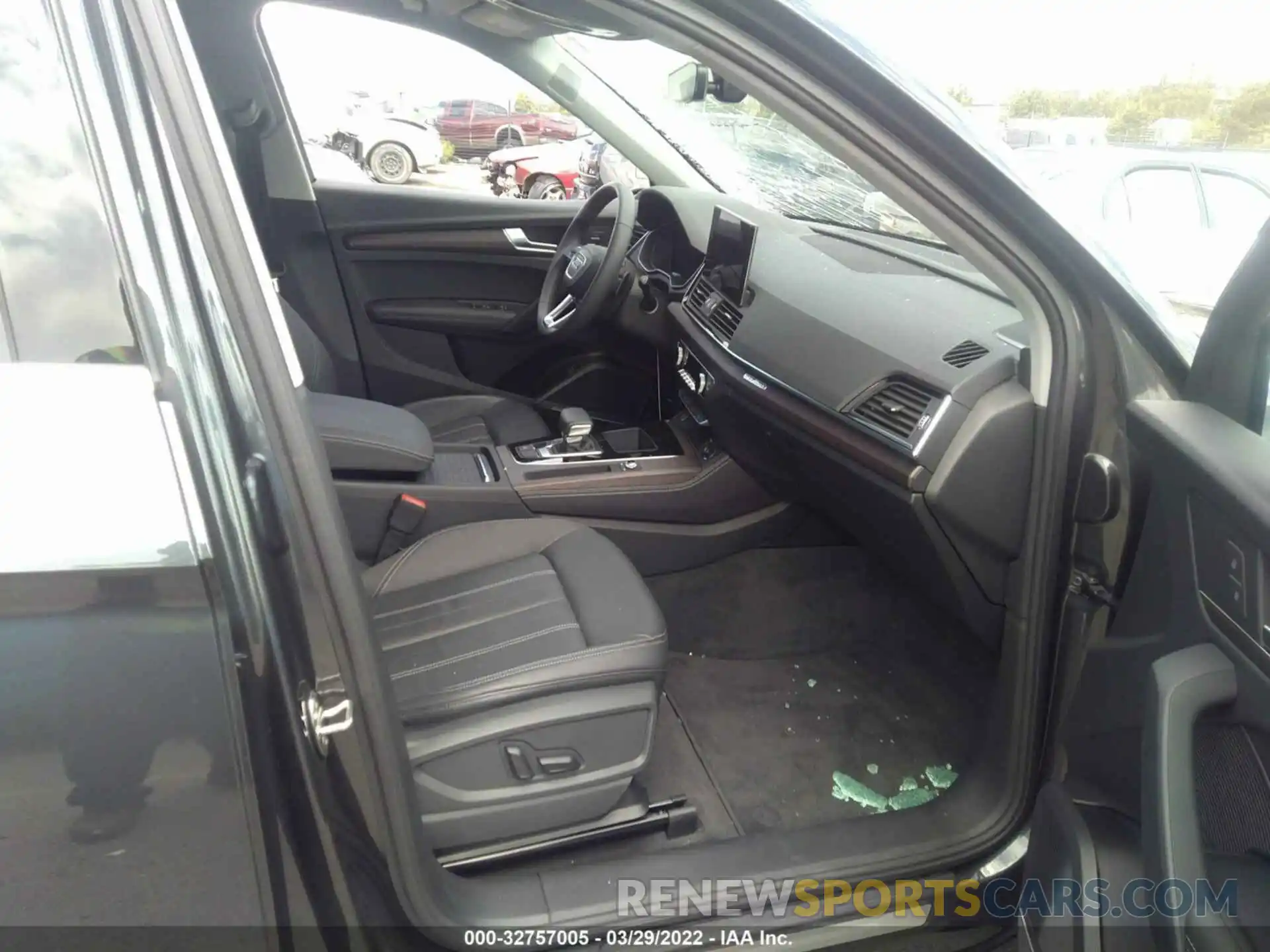 5 Photograph of a damaged car WA1BAAFY0M2025798 AUDI Q5 2021