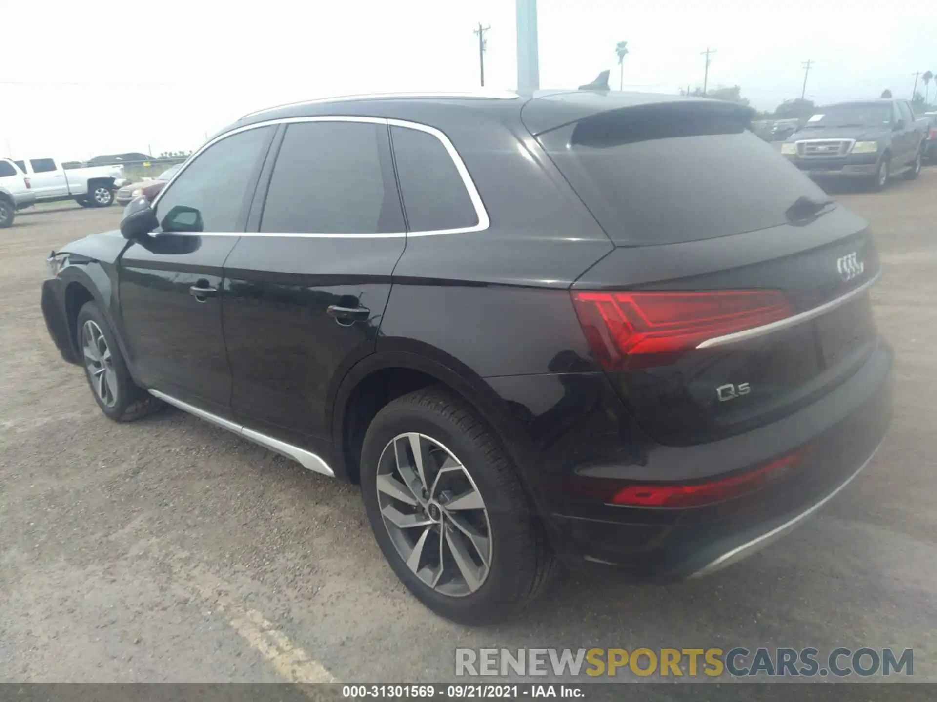 3 Photograph of a damaged car WA1BAAFY0M2033495 AUDI Q5 2021