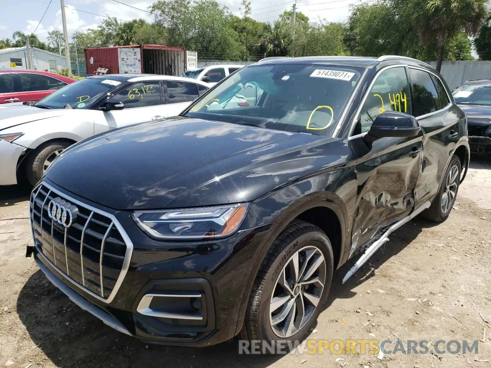 2 Photograph of a damaged car WA1BAAFY0M2048322 AUDI Q5 2021