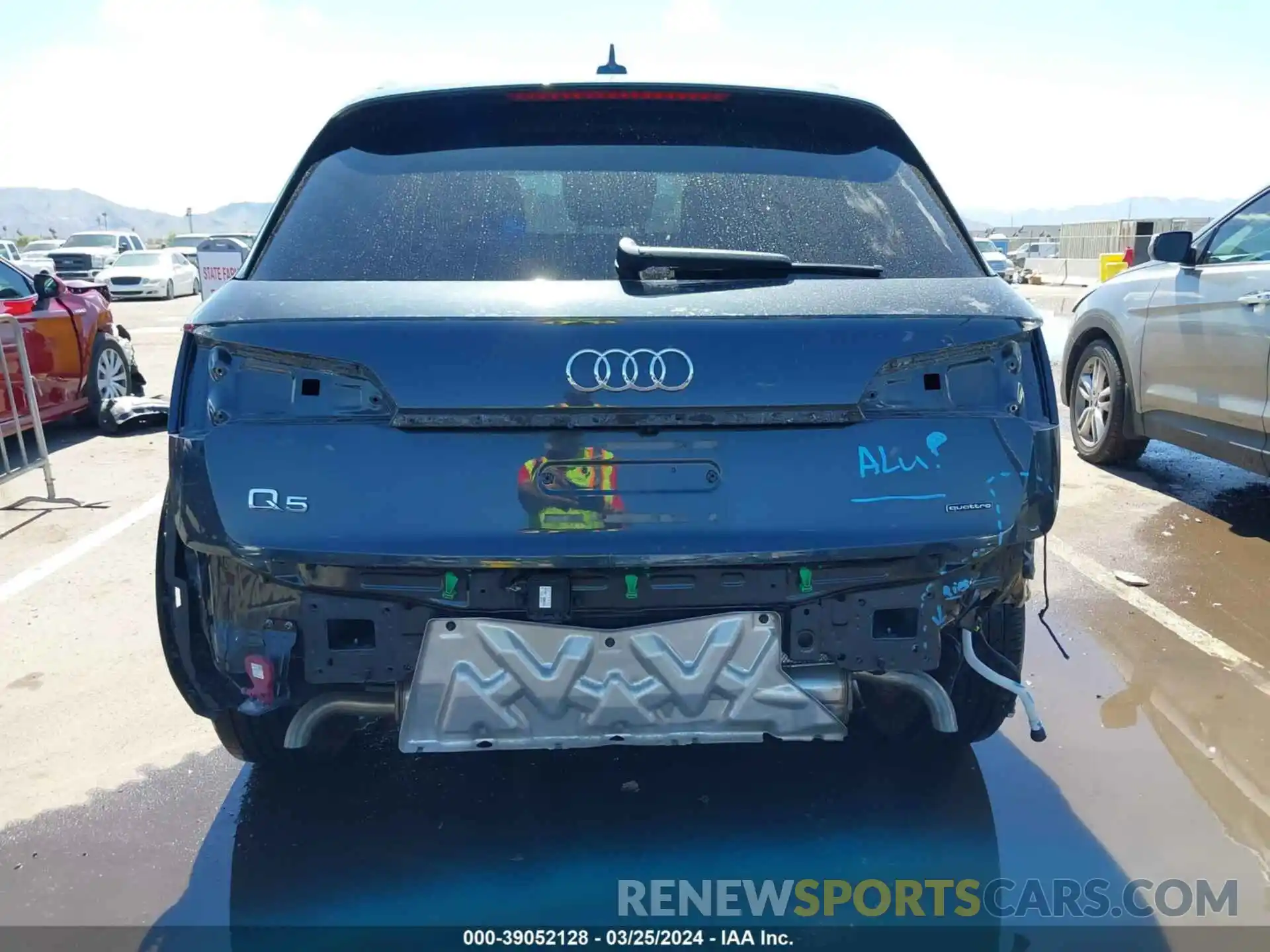 17 Photograph of a damaged car WA1BAAFY0M2049292 AUDI Q5 2021