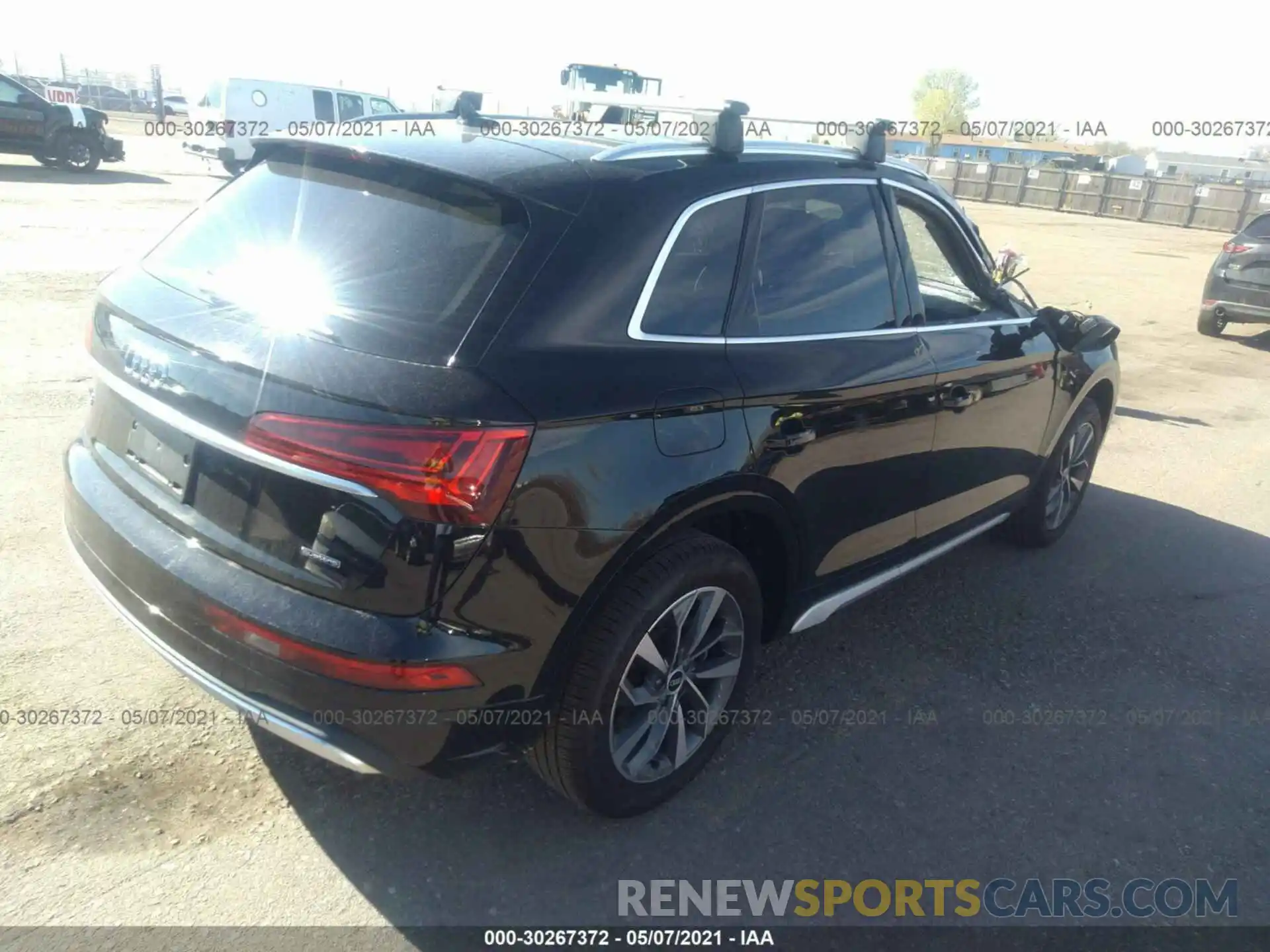 4 Photograph of a damaged car WA1BAAFY1M2016172 AUDI Q5 2021