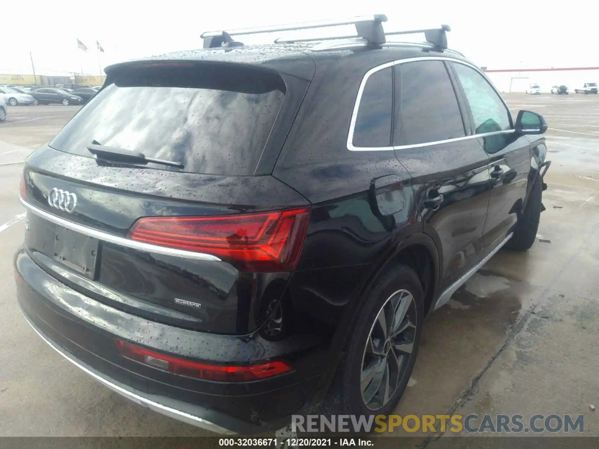 4 Photograph of a damaged car WA1BAAFY1M2022831 AUDI Q5 2021