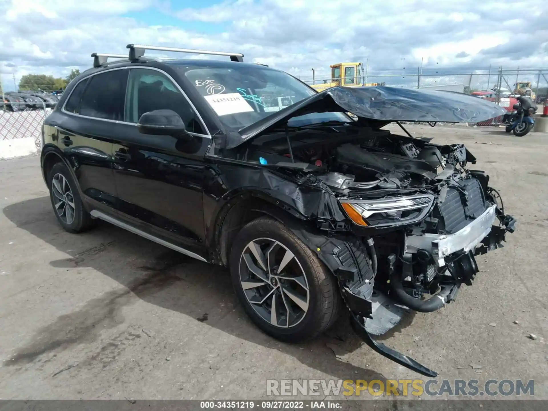 1 Photograph of a damaged car WA1BAAFY1M2025471 AUDI Q5 2021