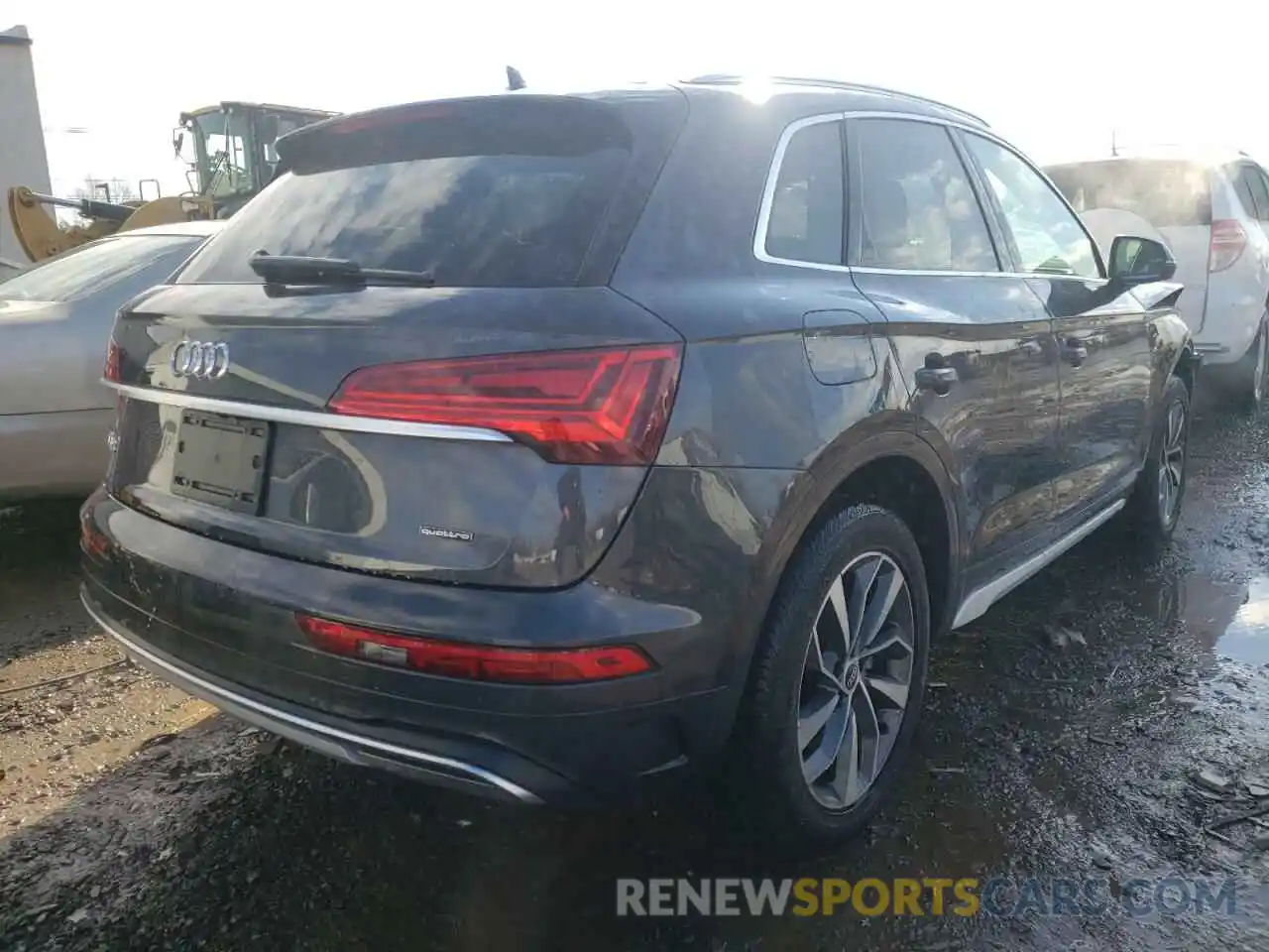 4 Photograph of a damaged car WA1BAAFY1M2032114 AUDI Q5 2021