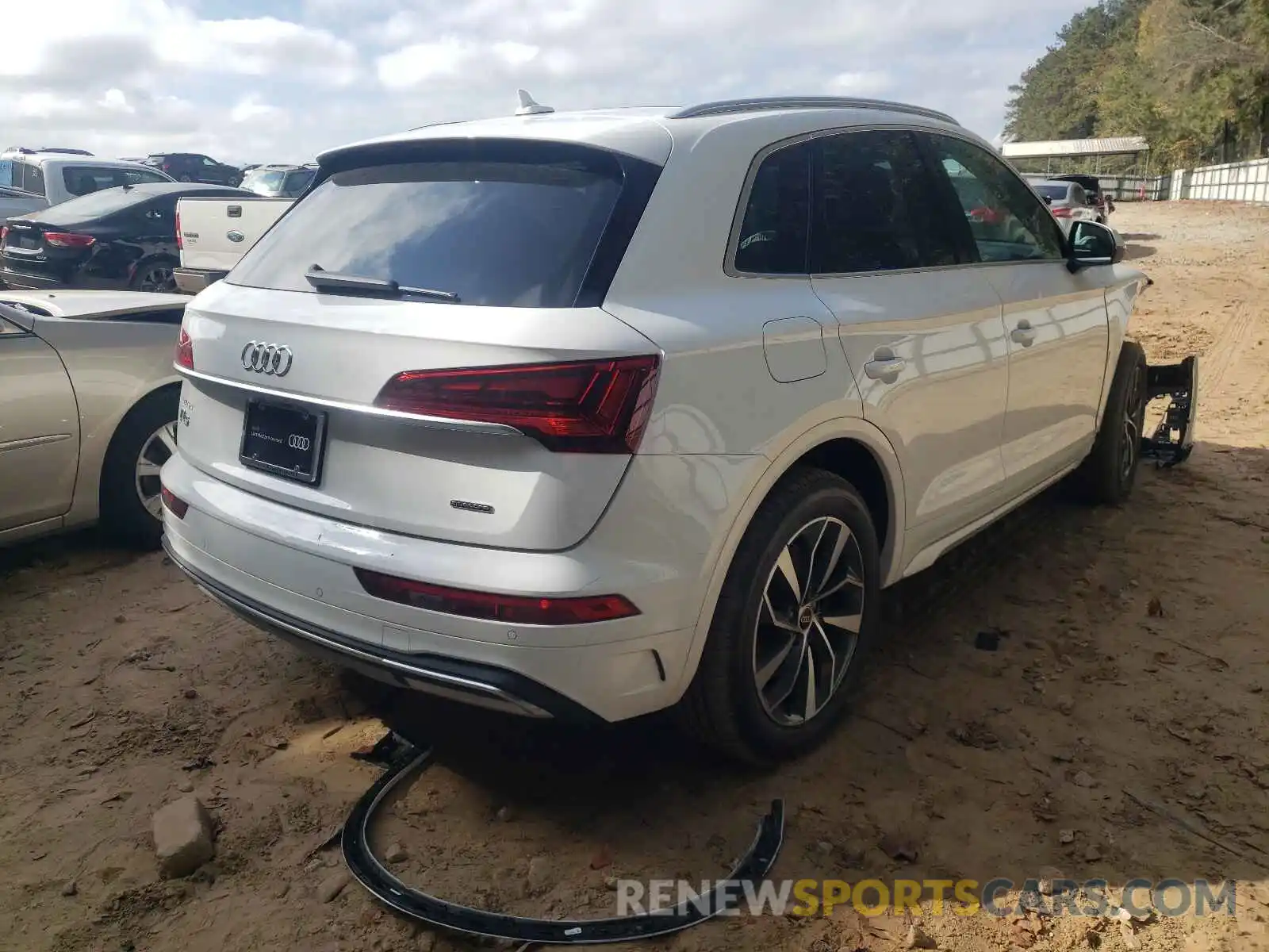 4 Photograph of a damaged car WA1BAAFY1M2042917 AUDI Q5 2021