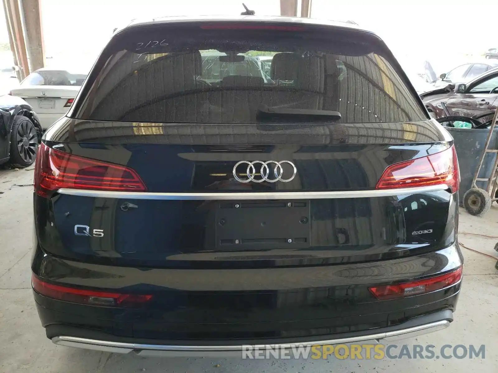 10 Photograph of a damaged car WA1BAAFY1M2050841 AUDI Q5 2021