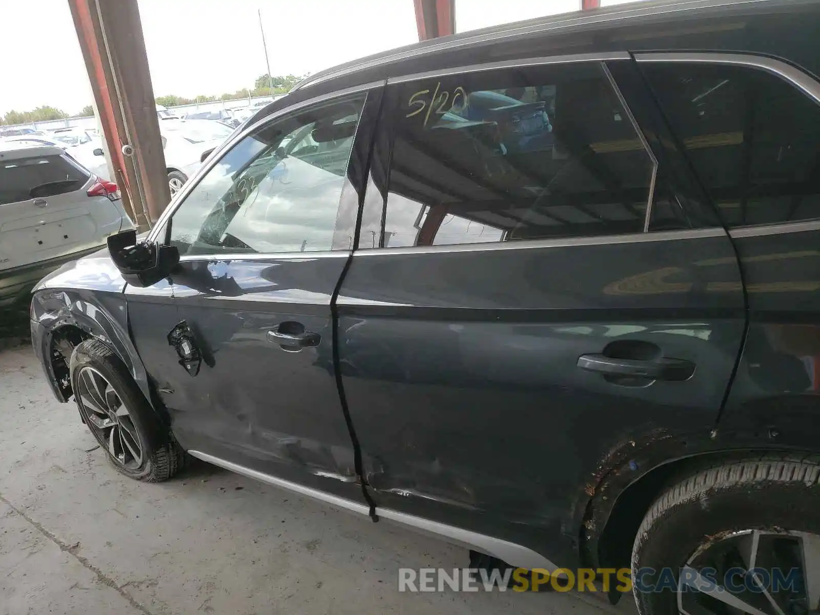 9 Photograph of a damaged car WA1BAAFY1M2053092 AUDI Q5 2021