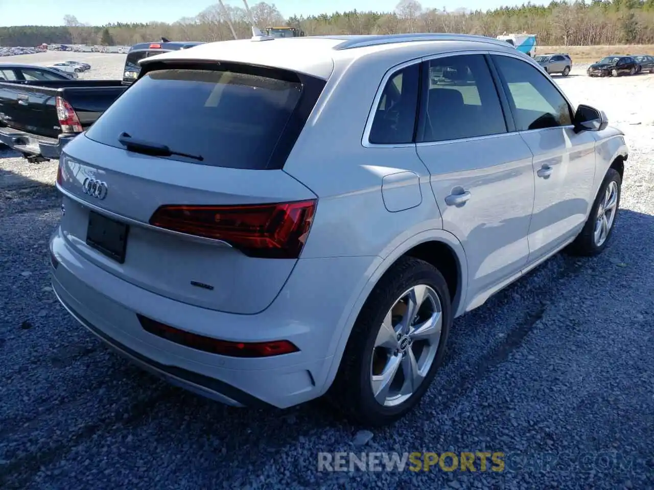 4 Photograph of a damaged car WA1BAAFY1M2108723 AUDI Q5 2021