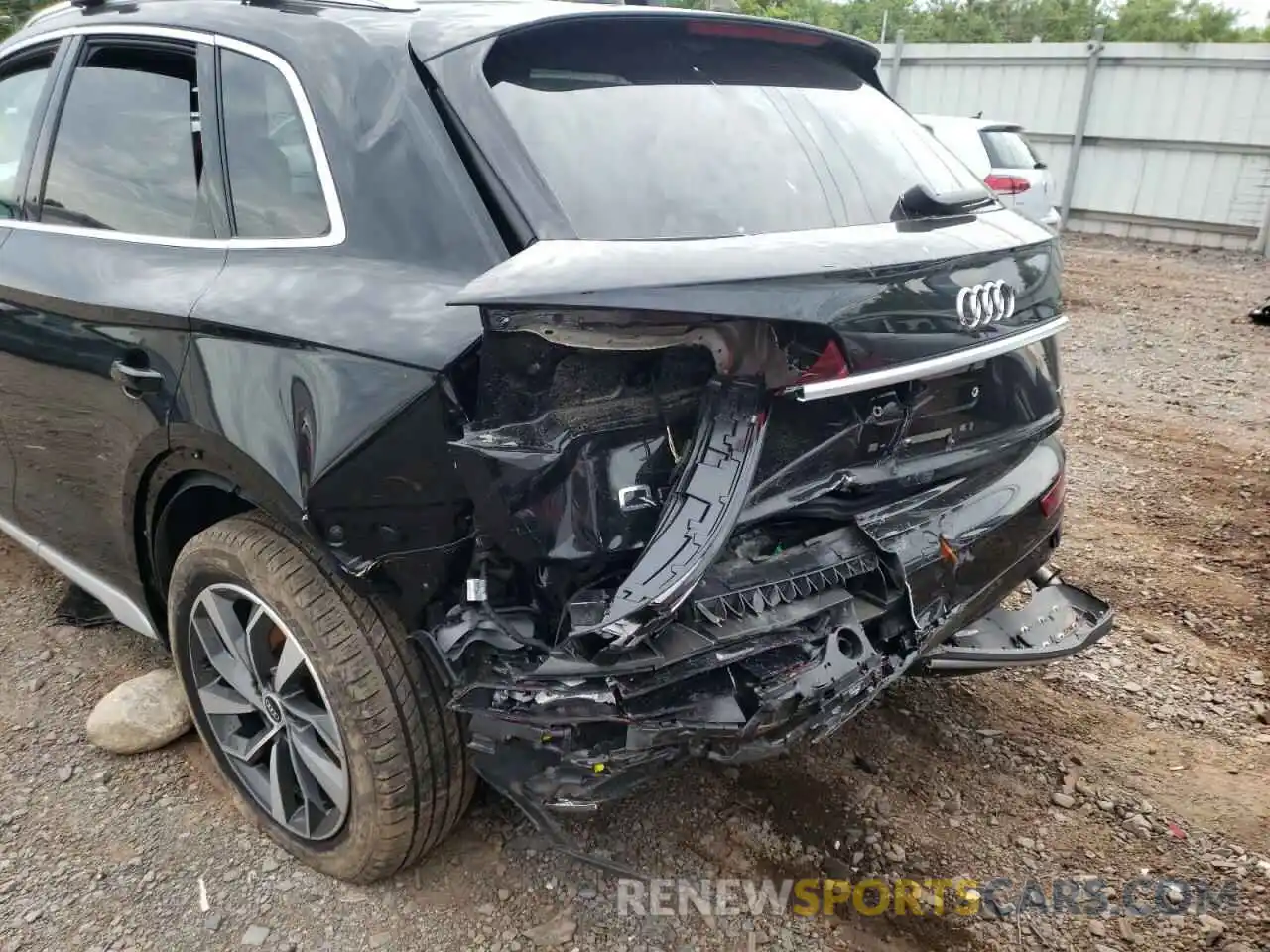 9 Photograph of a damaged car WA1BAAFY1M2130138 AUDI Q5 2021