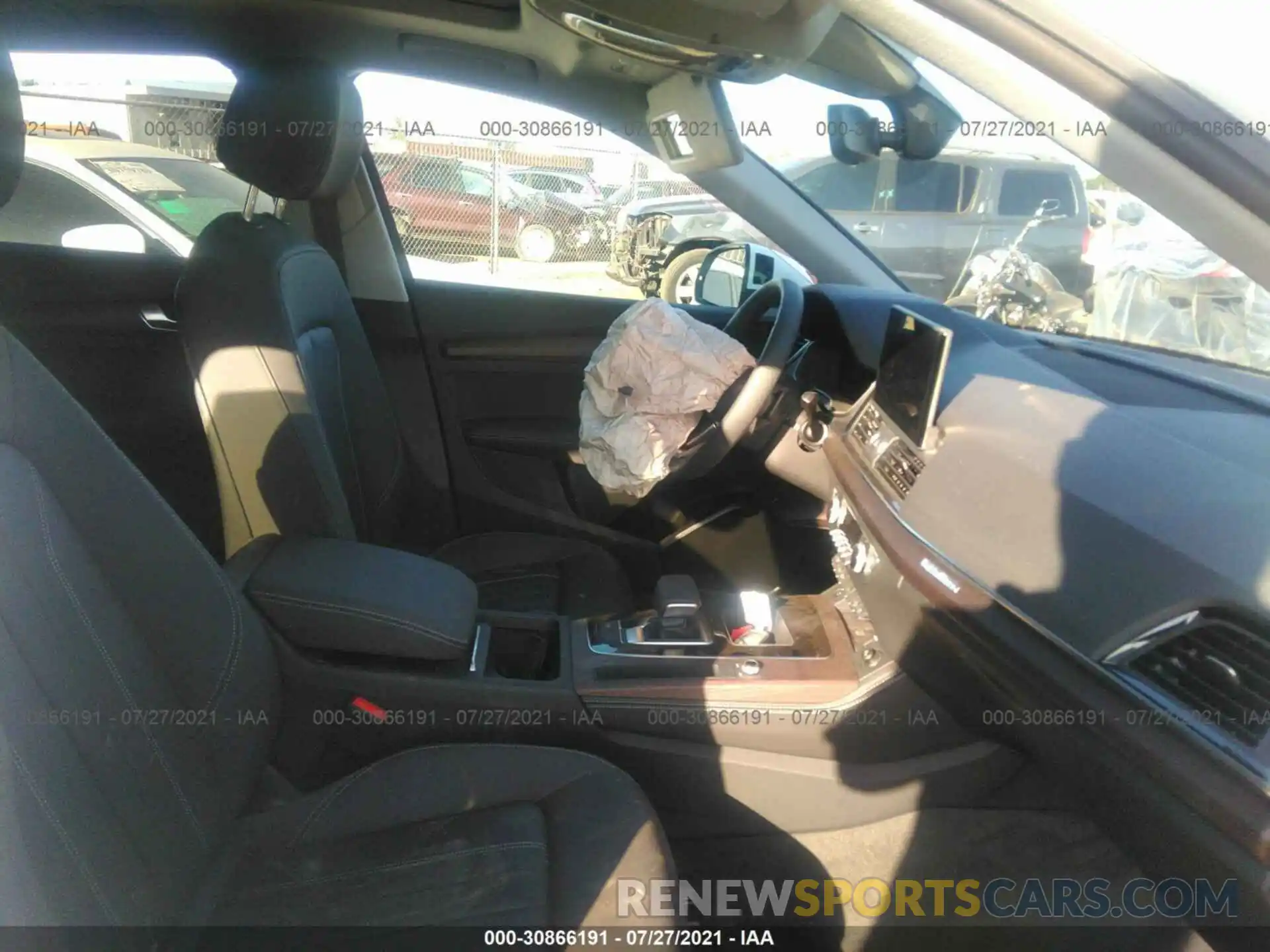 5 Photograph of a damaged car WA1BAAFY2M2004001 AUDI Q5 2021