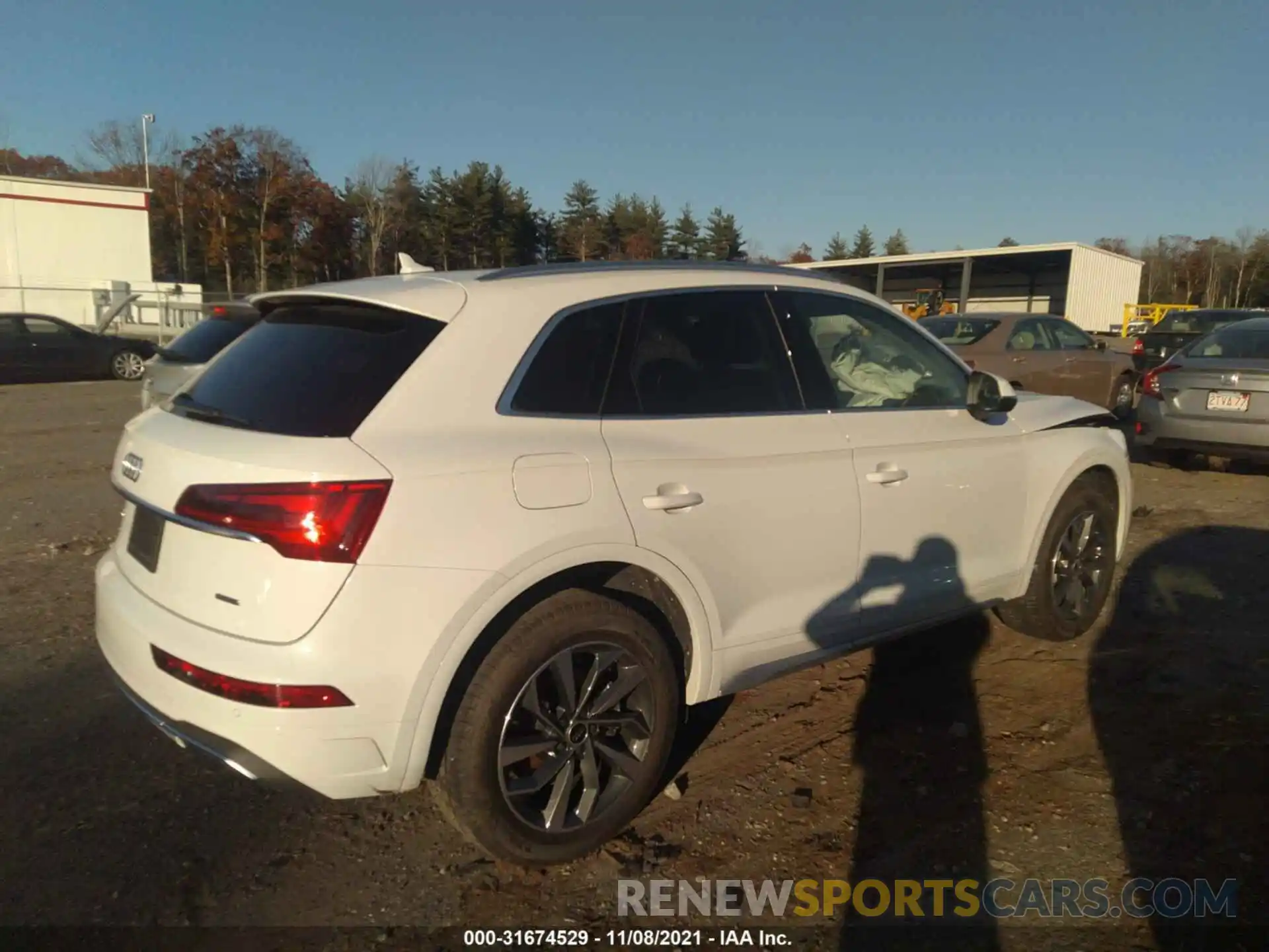 4 Photograph of a damaged car WA1BAAFY2M2046121 AUDI Q5 2021