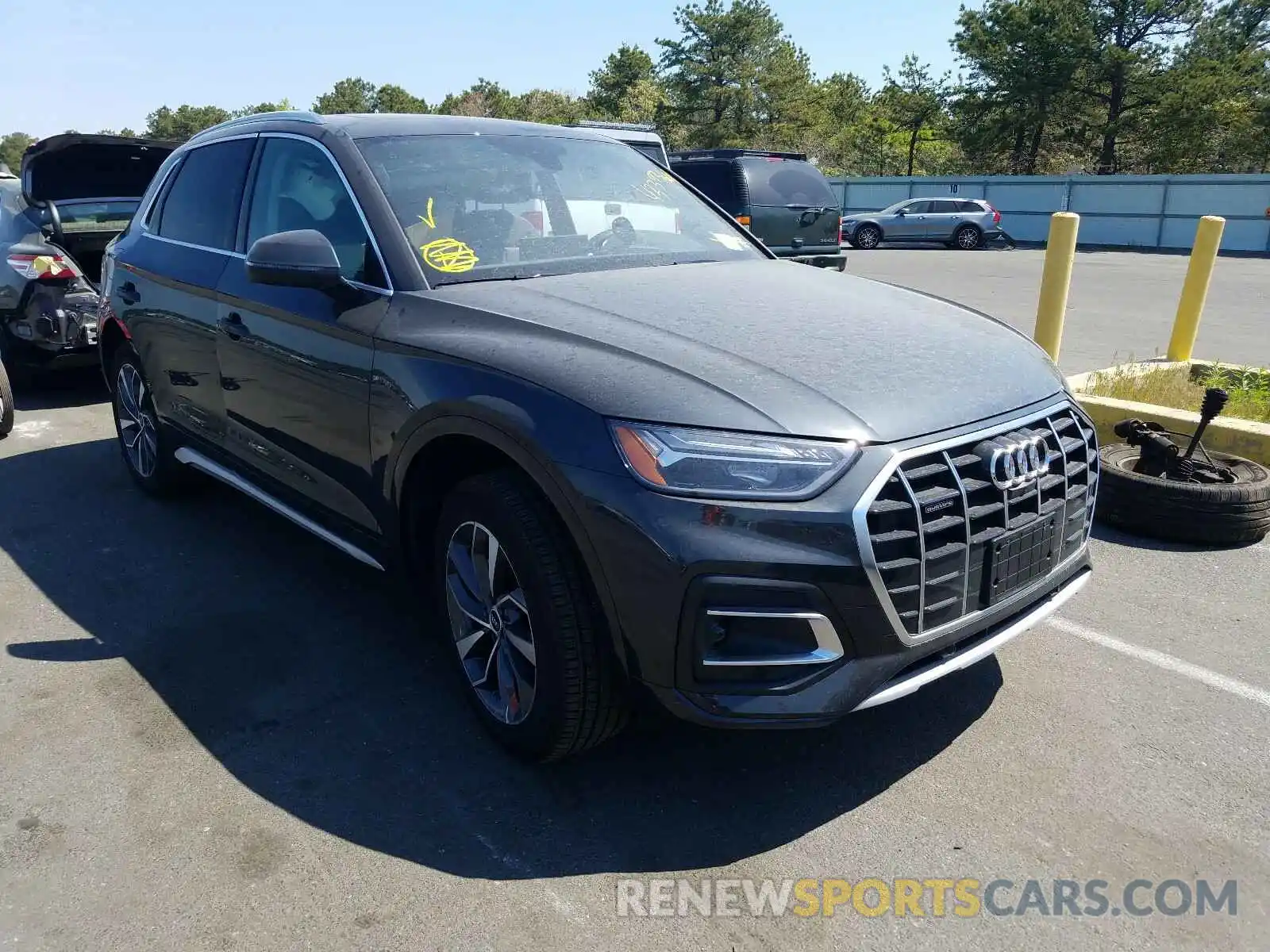 1 Photograph of a damaged car WA1BAAFY2M2048676 AUDI Q5 2021