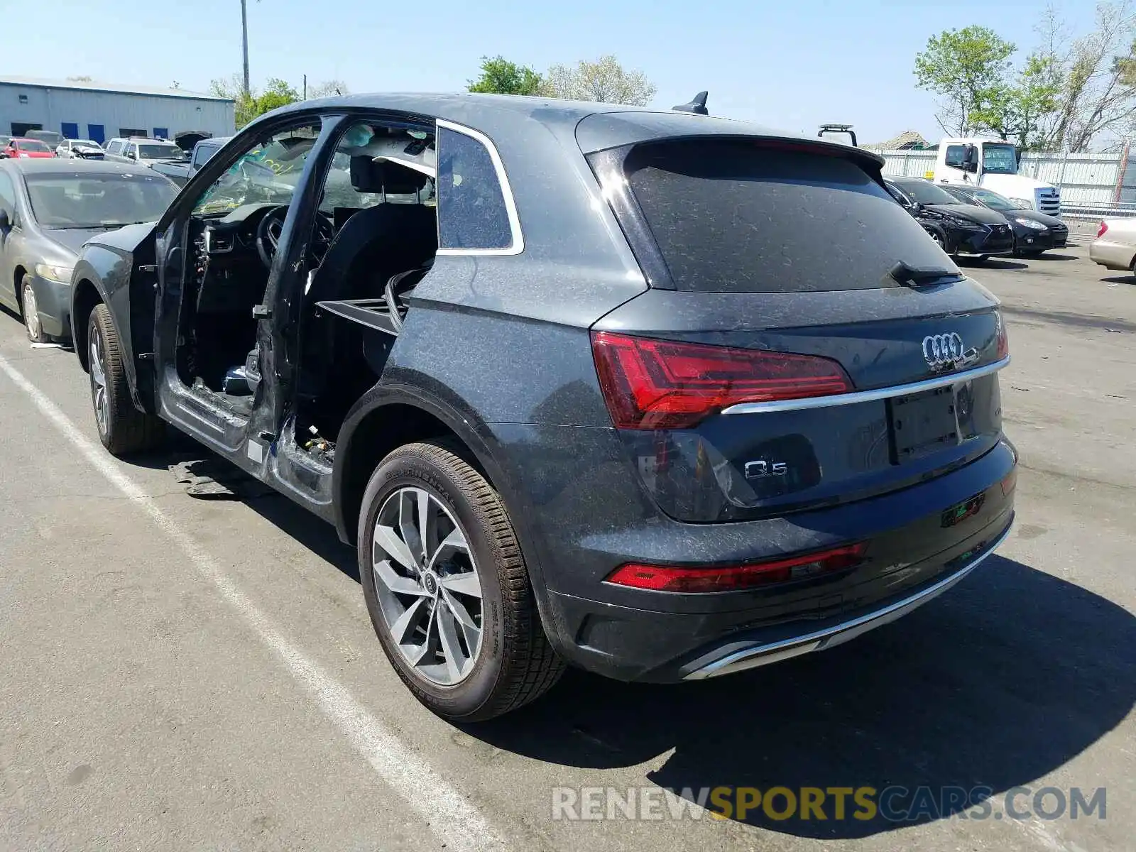 3 Photograph of a damaged car WA1BAAFY2M2048676 AUDI Q5 2021