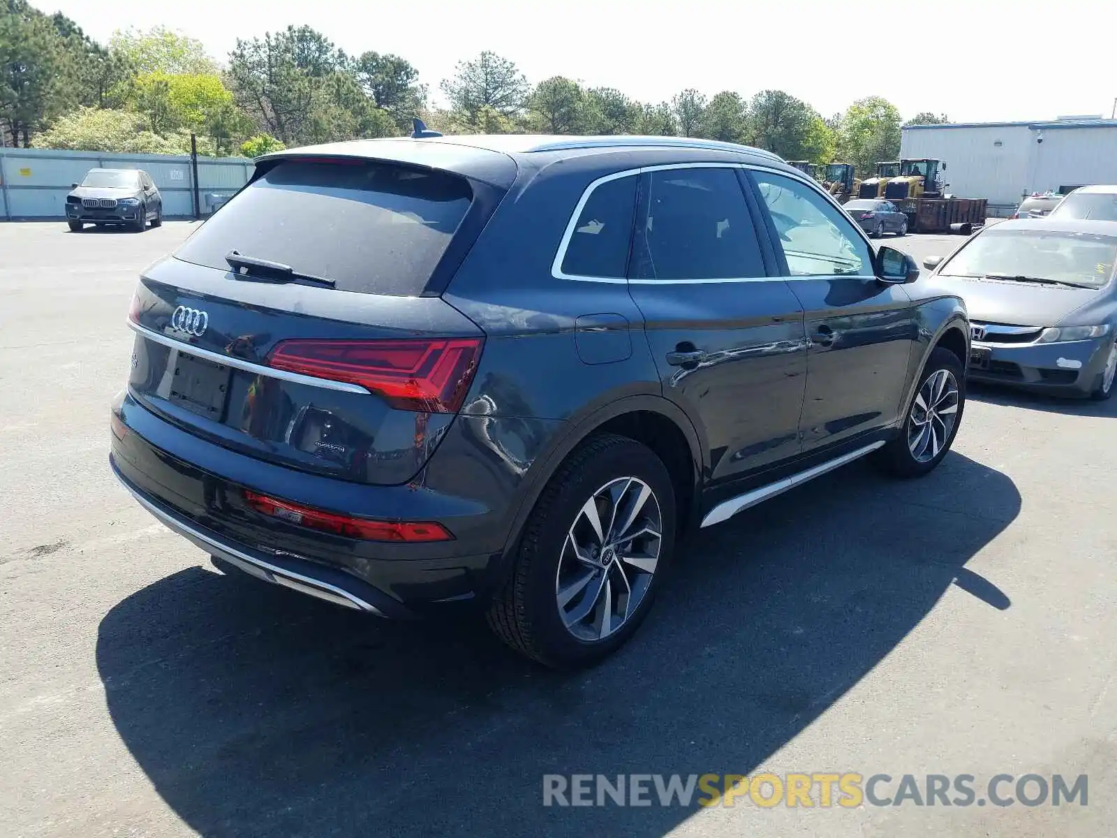 4 Photograph of a damaged car WA1BAAFY2M2048676 AUDI Q5 2021