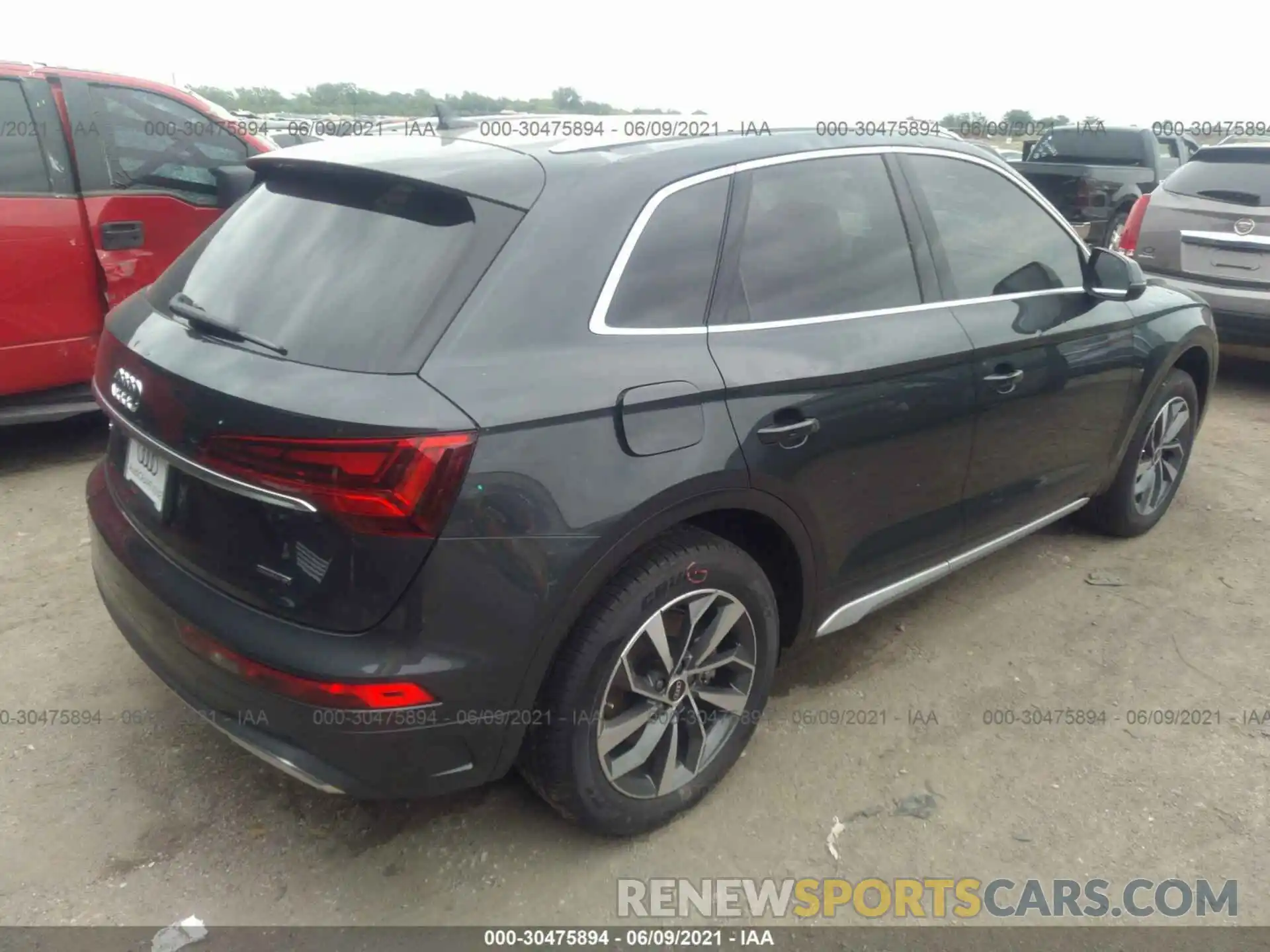 4 Фотография поврежденного автомобиля WA1BAAFY2M2066367 AUDI Q5 2021