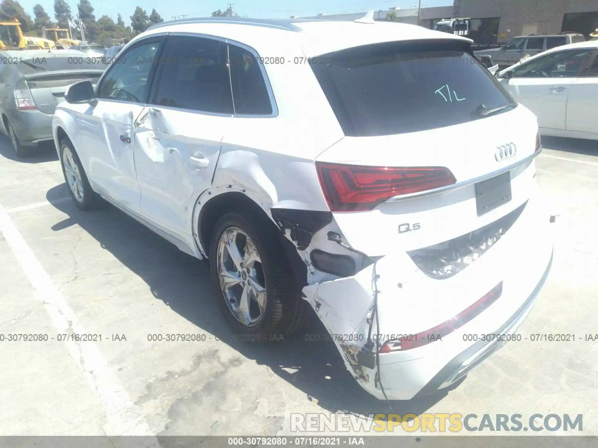 6 Photograph of a damaged car WA1BAAFY2M2106379 AUDI Q5 2021