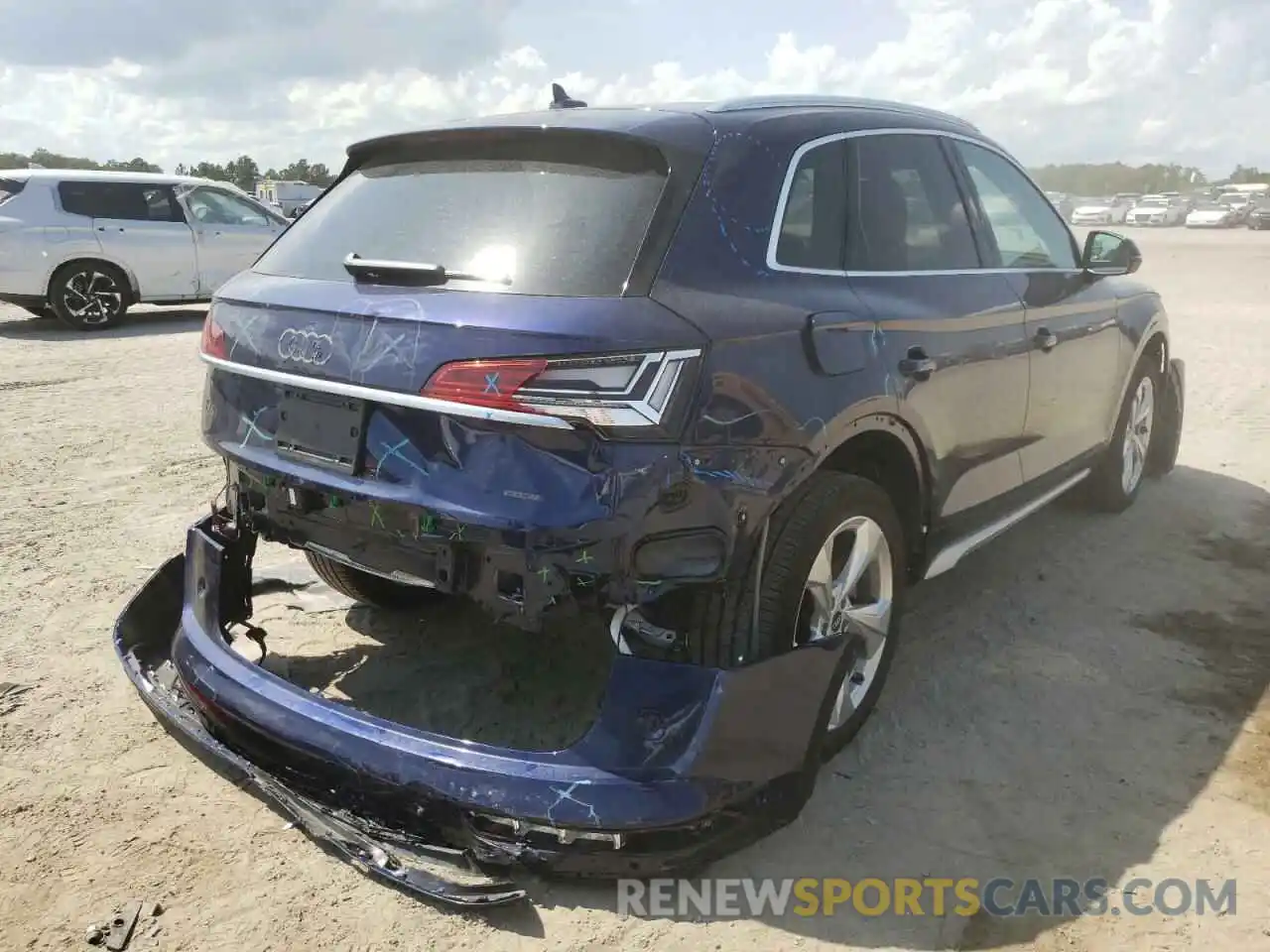 4 Photograph of a damaged car WA1BAAFY2M2128107 AUDI Q5 2021