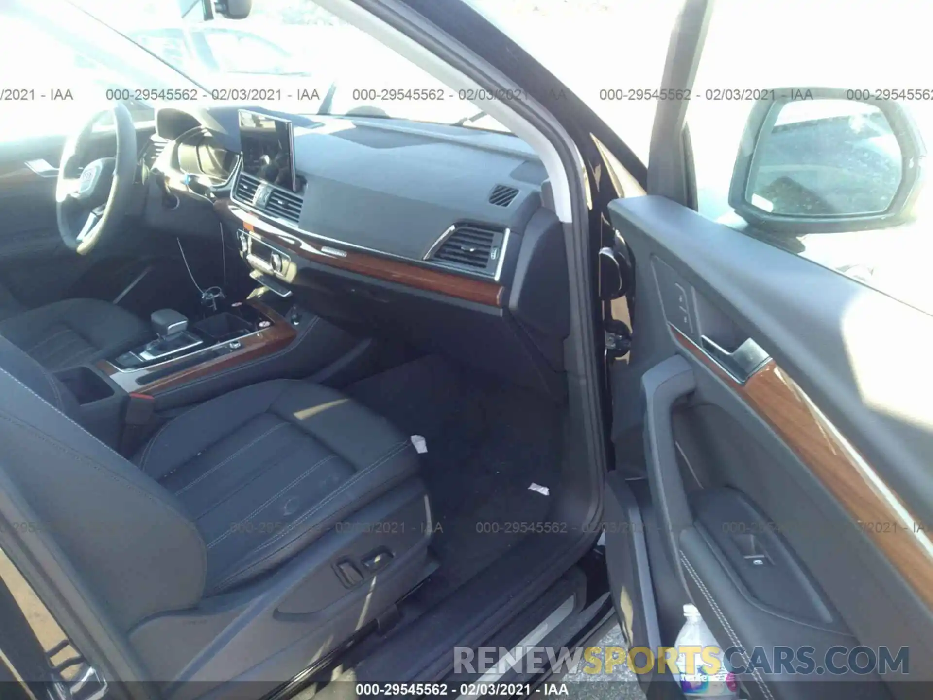 5 Photograph of a damaged car WA1BAAFY3M2013645 AUDI Q5 2021