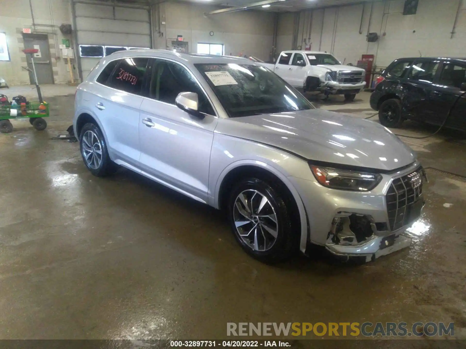 1 Photograph of a damaged car WA1BAAFY3M2025097 AUDI Q5 2021