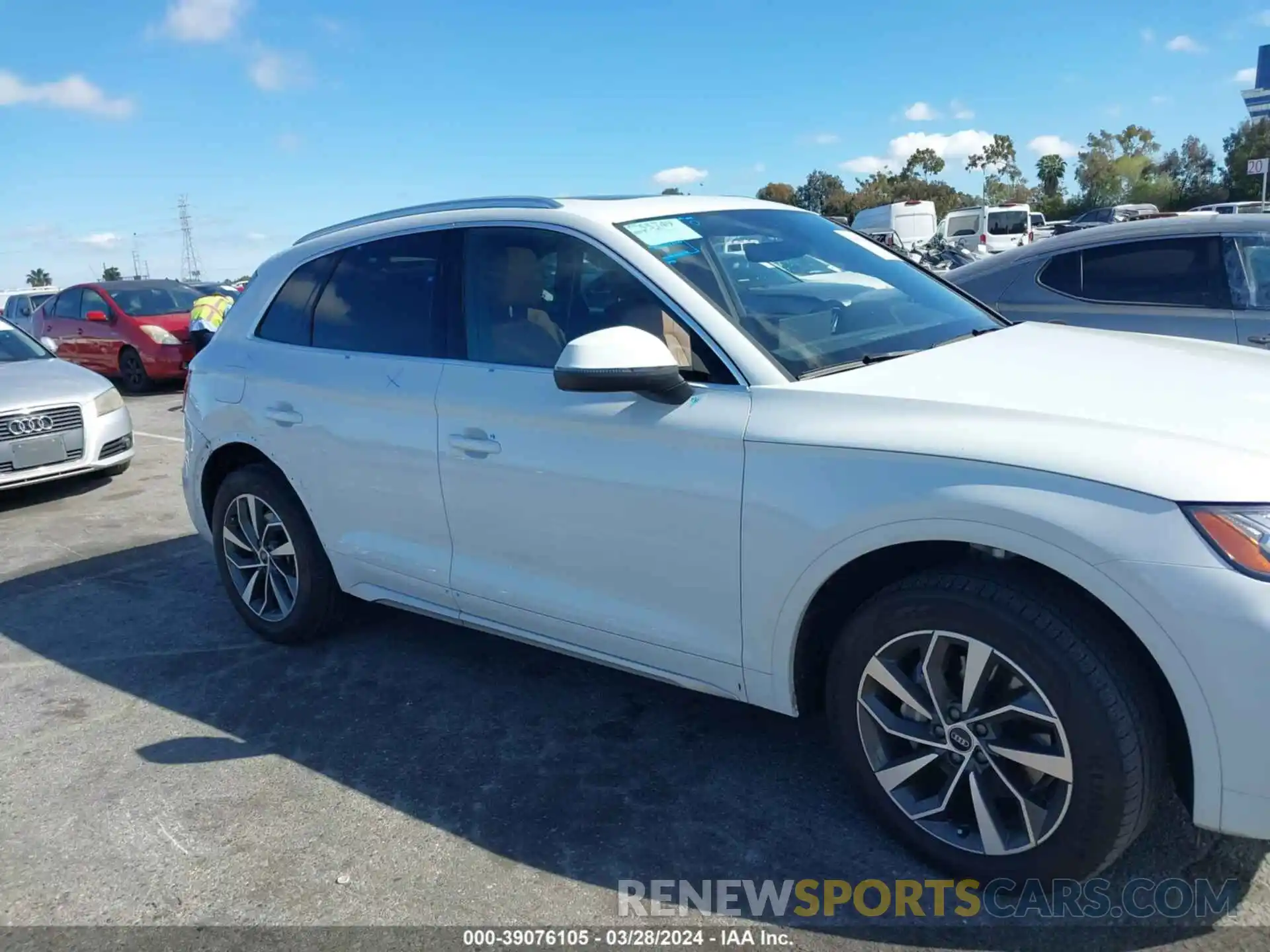 13 Photograph of a damaged car WA1BAAFY3M2084814 AUDI Q5 2021