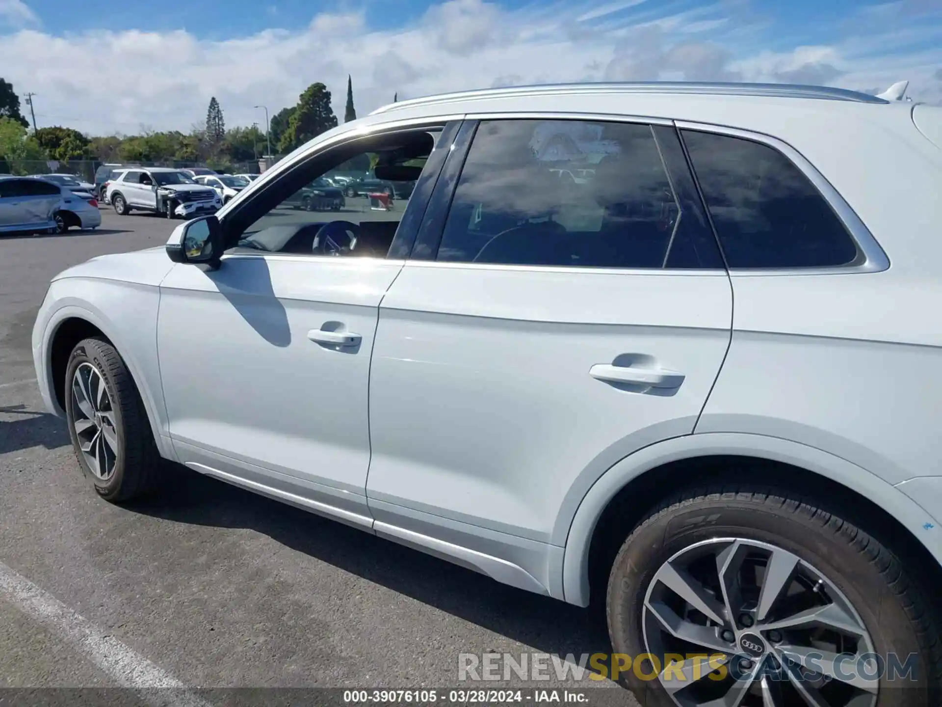 14 Photograph of a damaged car WA1BAAFY3M2084814 AUDI Q5 2021