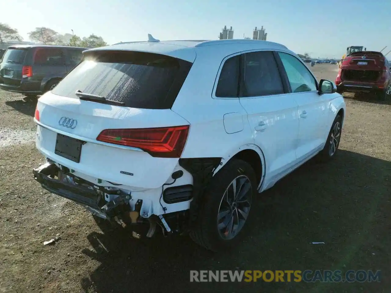 4 Photograph of a damaged car WA1BAAFY3M2099376 AUDI Q5 2021