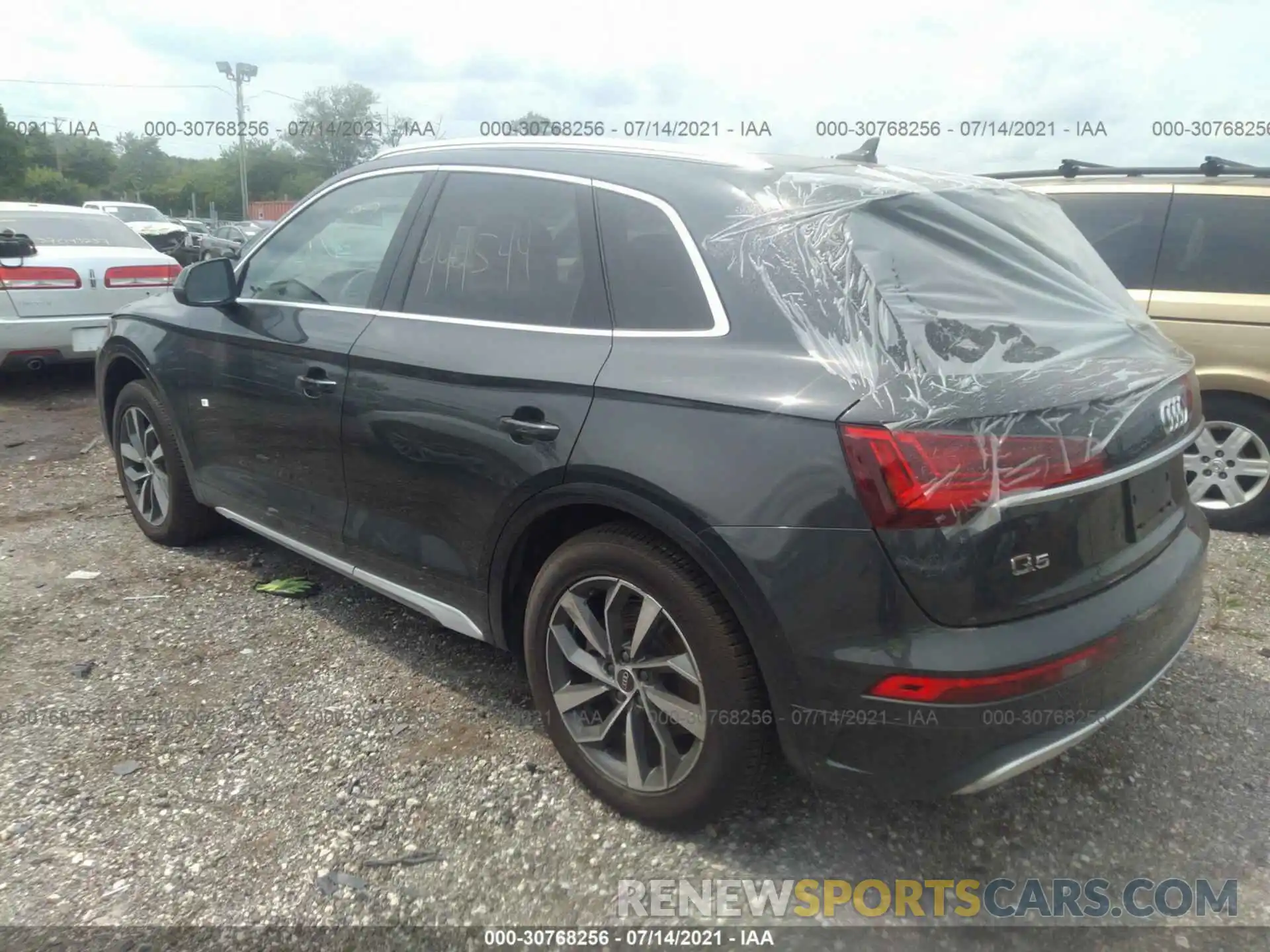 3 Фотография поврежденного автомобиля WA1BAAFY4M2006736 AUDI Q5 2021