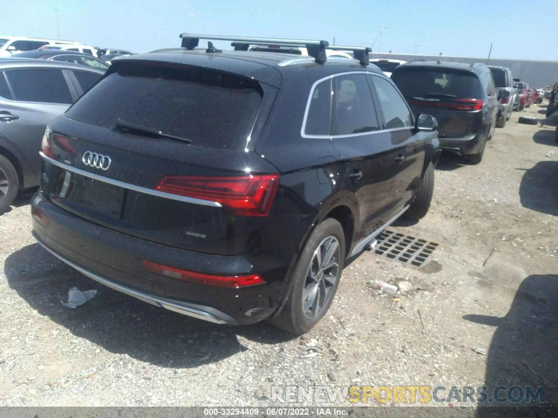 4 Photograph of a damaged car WA1BAAFY4M2014951 AUDI Q5 2021